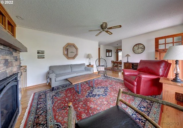 Living room at 15640 SW Royalty Pkwy in King City, Oregon