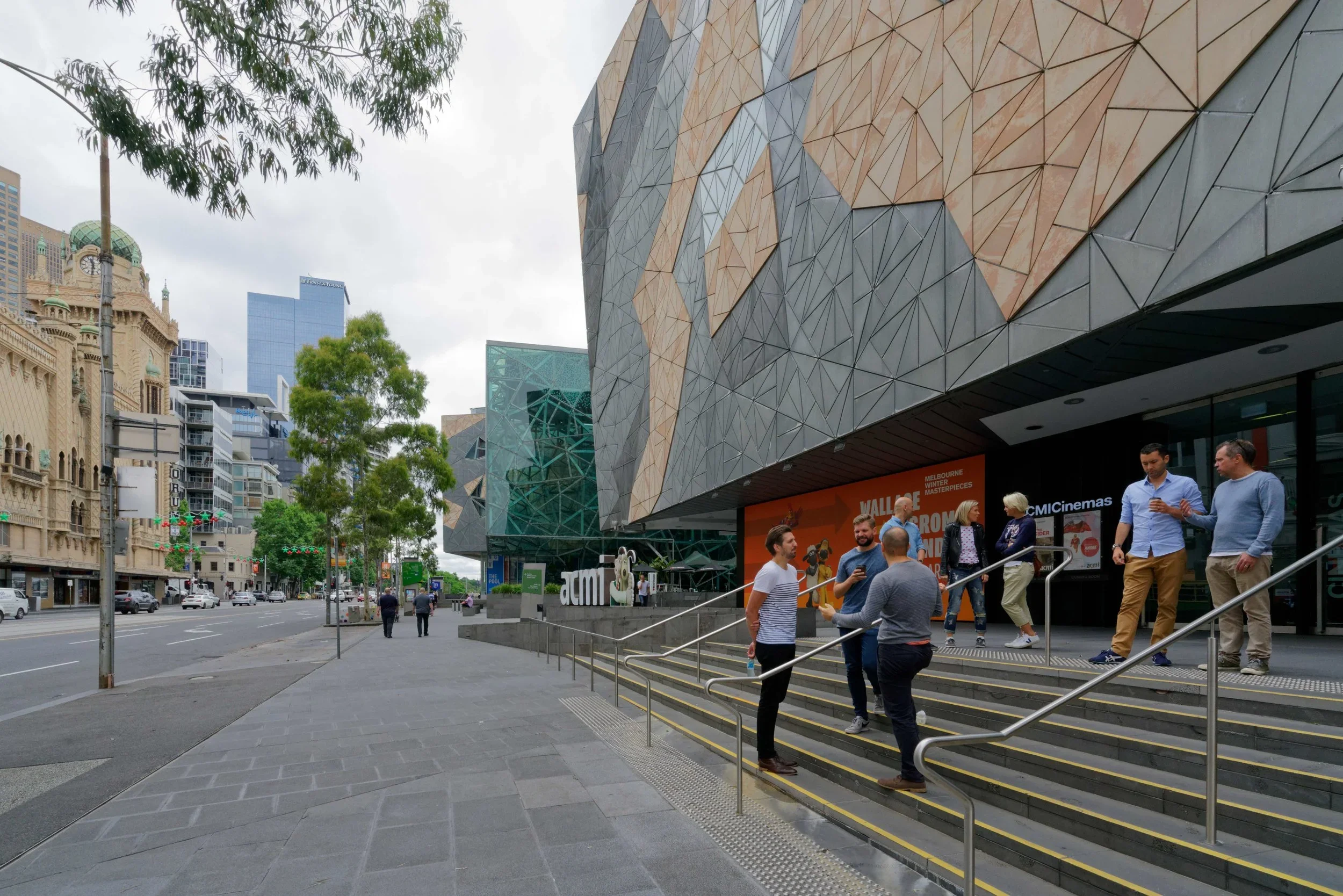 Australia express, musings on urbanism 2: Surfaces hard, softer, soft