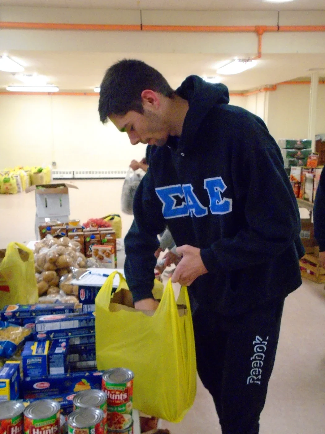 A man bags food