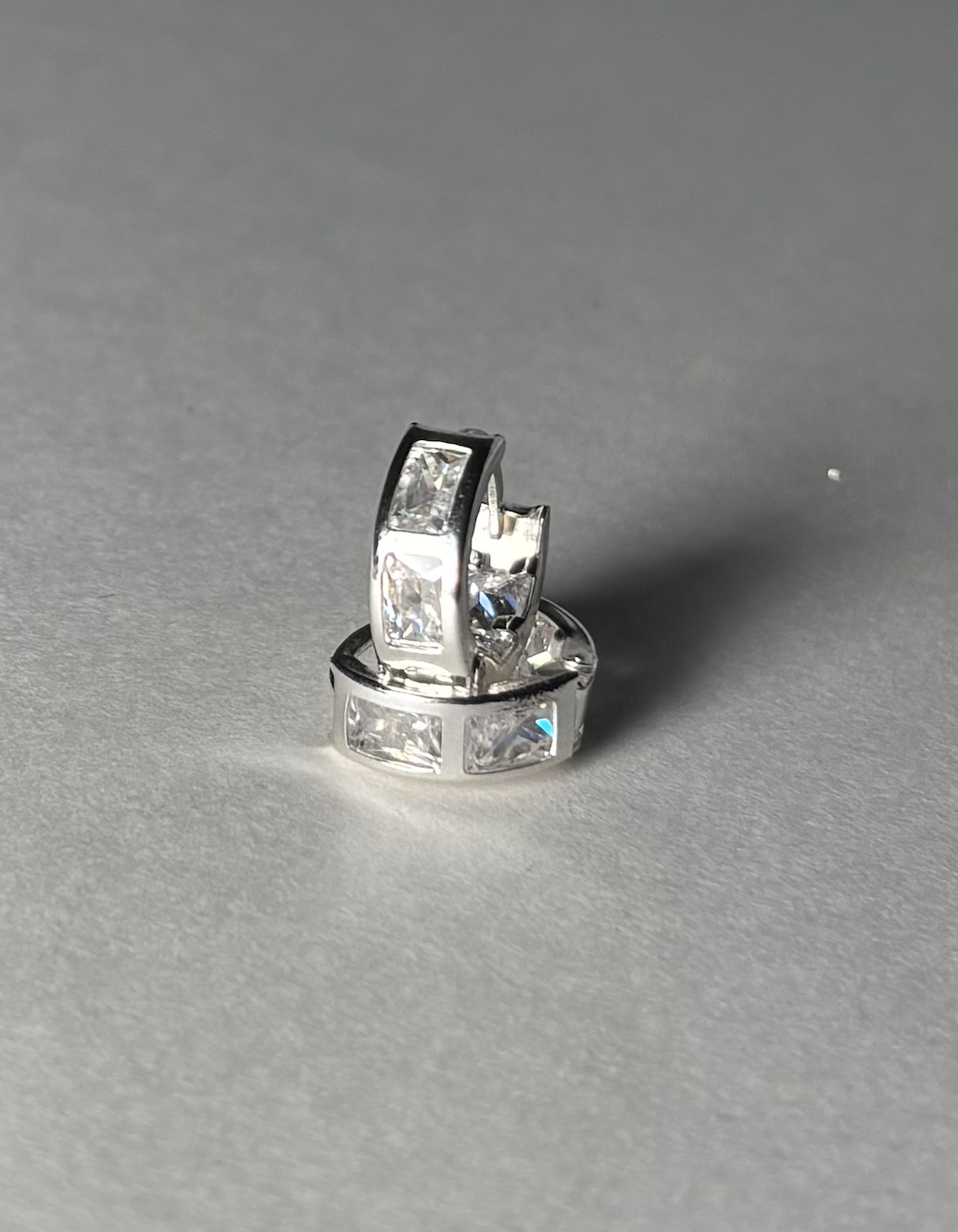 ARETES CELINE