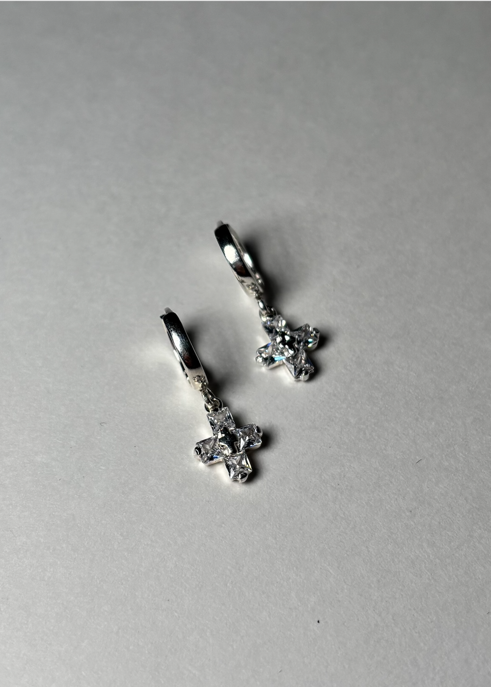 ARETES CLARA