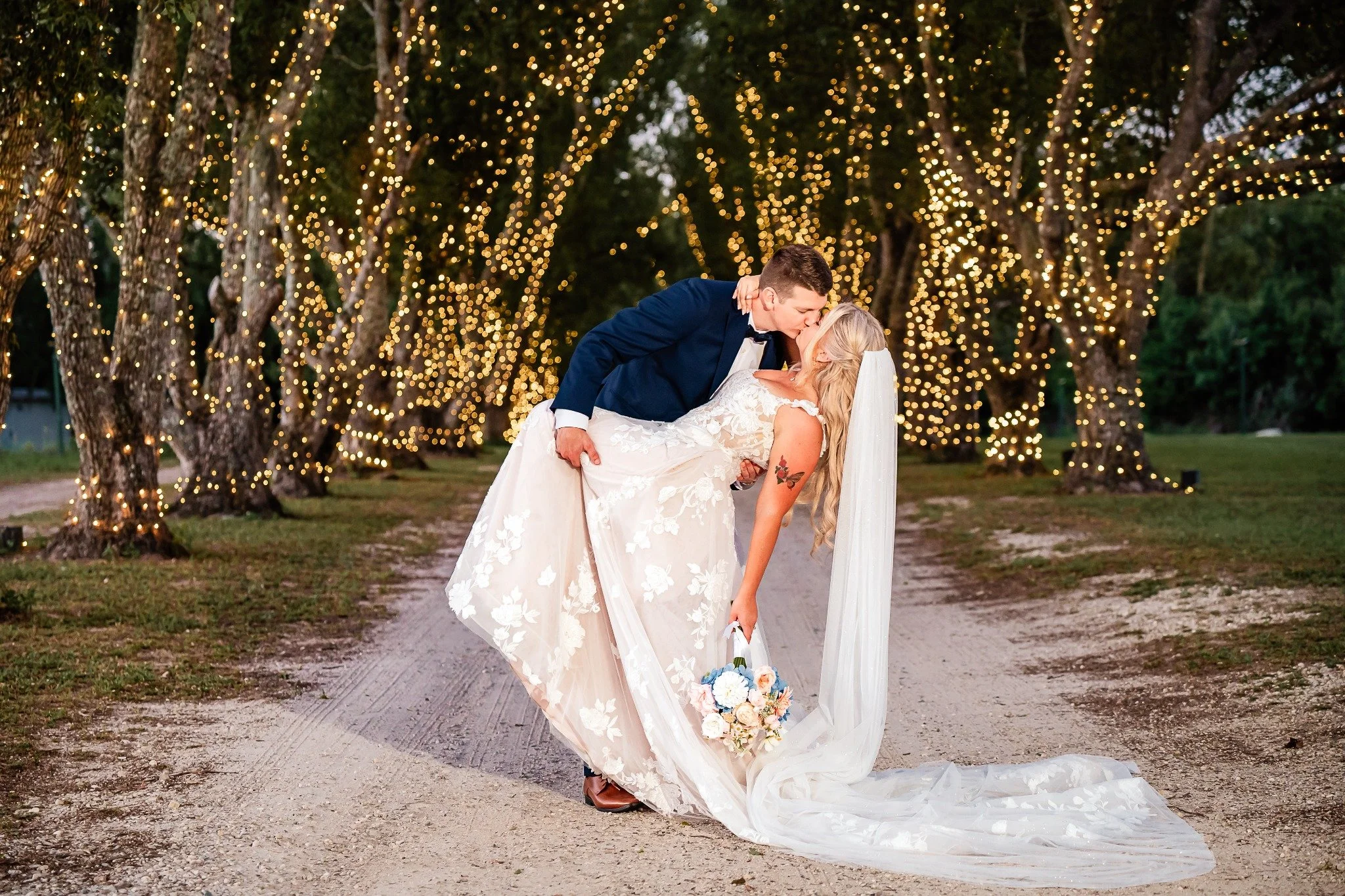 14-night-portraits-under-oaks.jpg