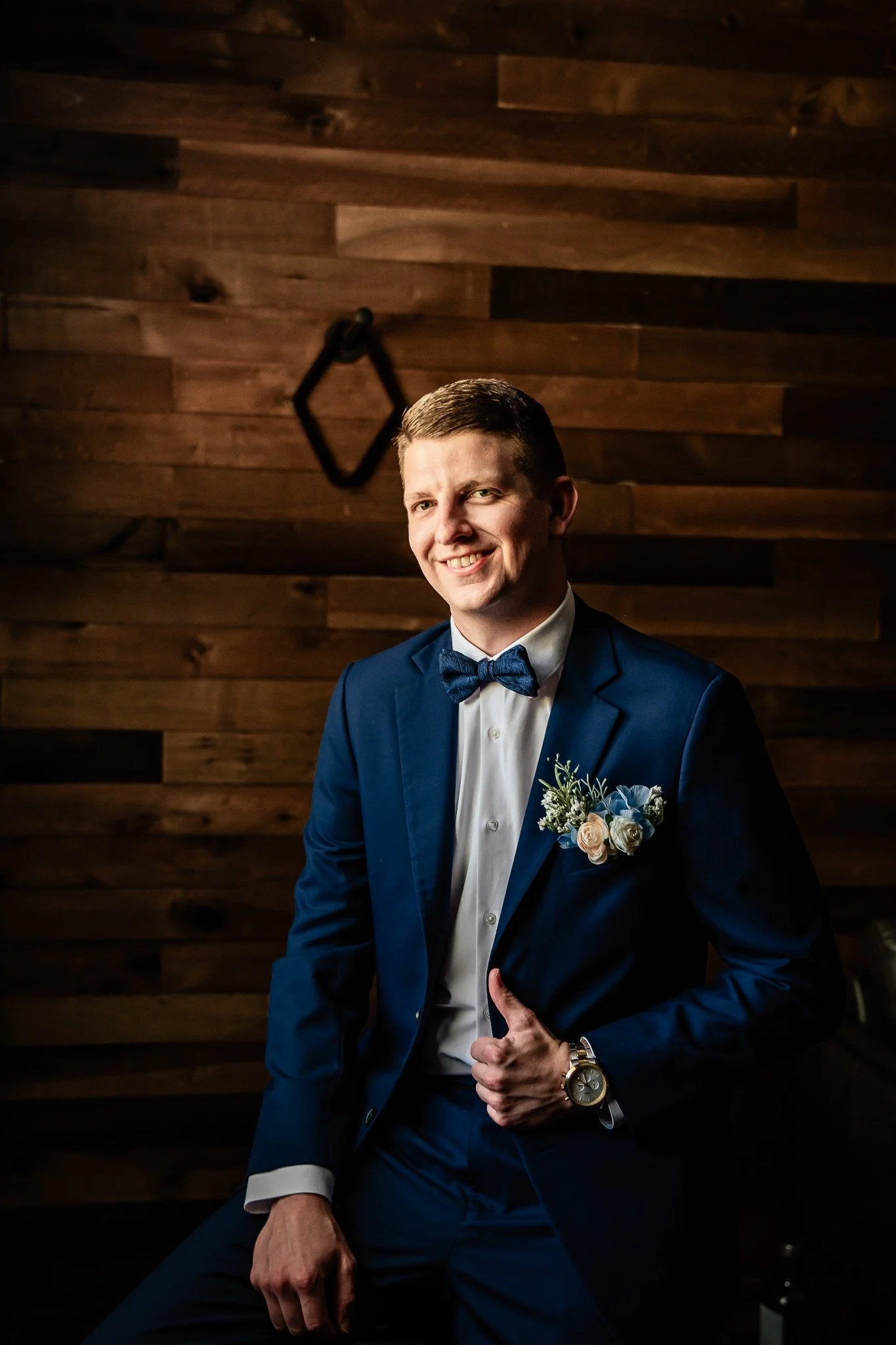 01-groom-portrait-ever-after-farms.jpg