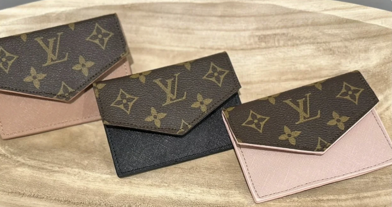 Snap Card Holder