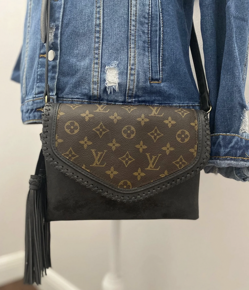 Crossbody with Tassle