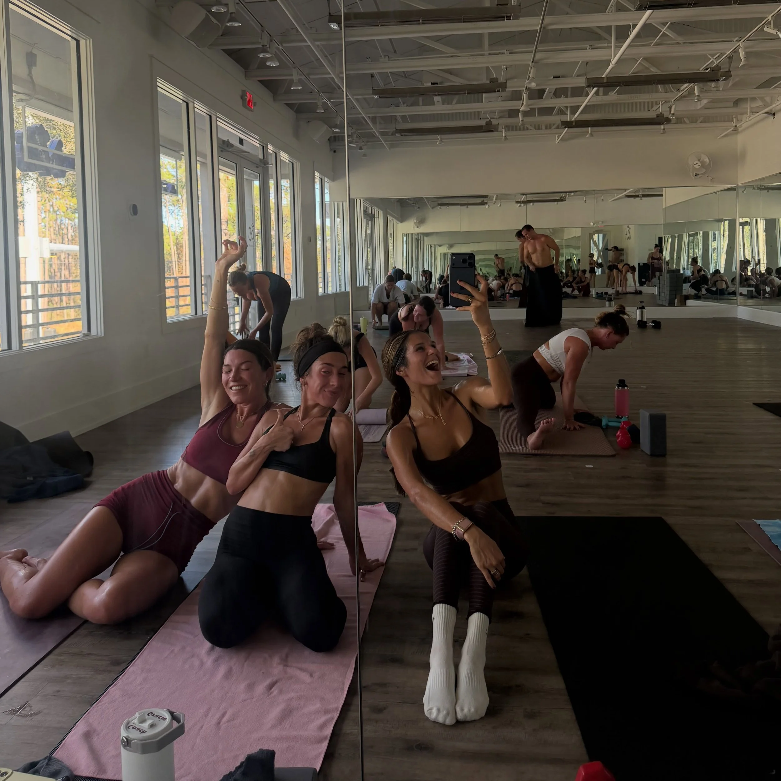 GIRLS X YOGA ALWAYS 🧘&zwj;♀️