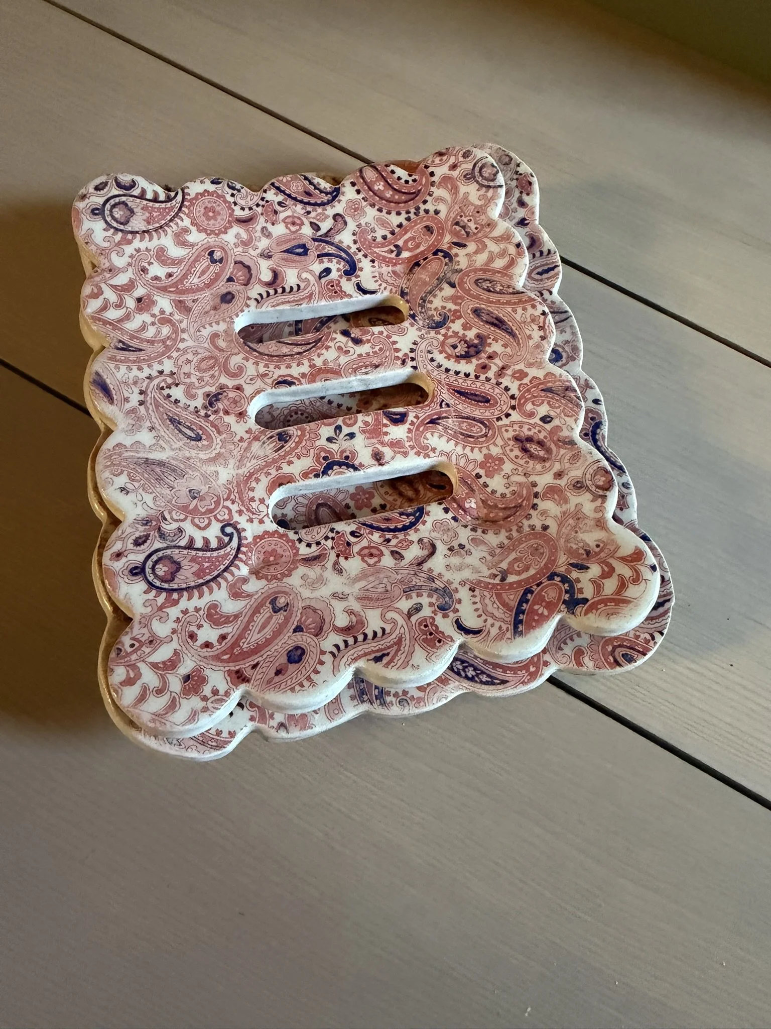 The Provençal Paisley Soap Dish Set