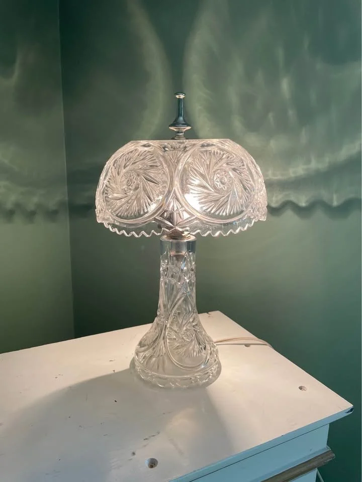 Vtg 1960s Cut Crystal Boudoir Lamp – Pinwheel / Star of David Pattern
