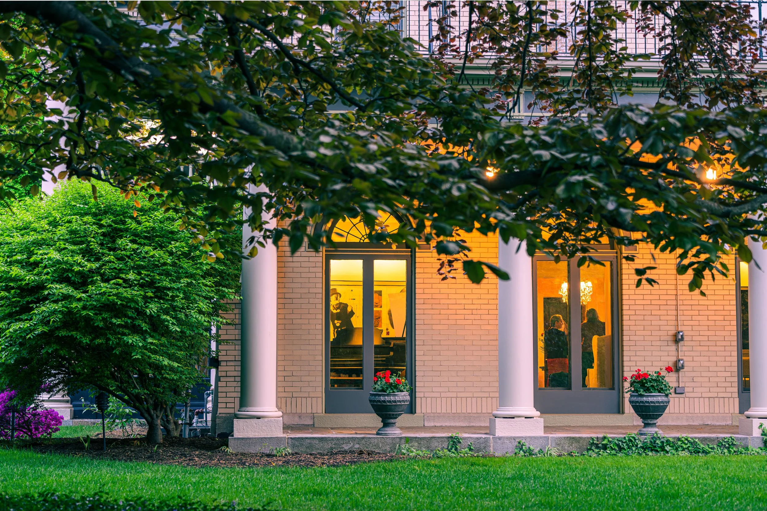 Lincoln Parkway Home