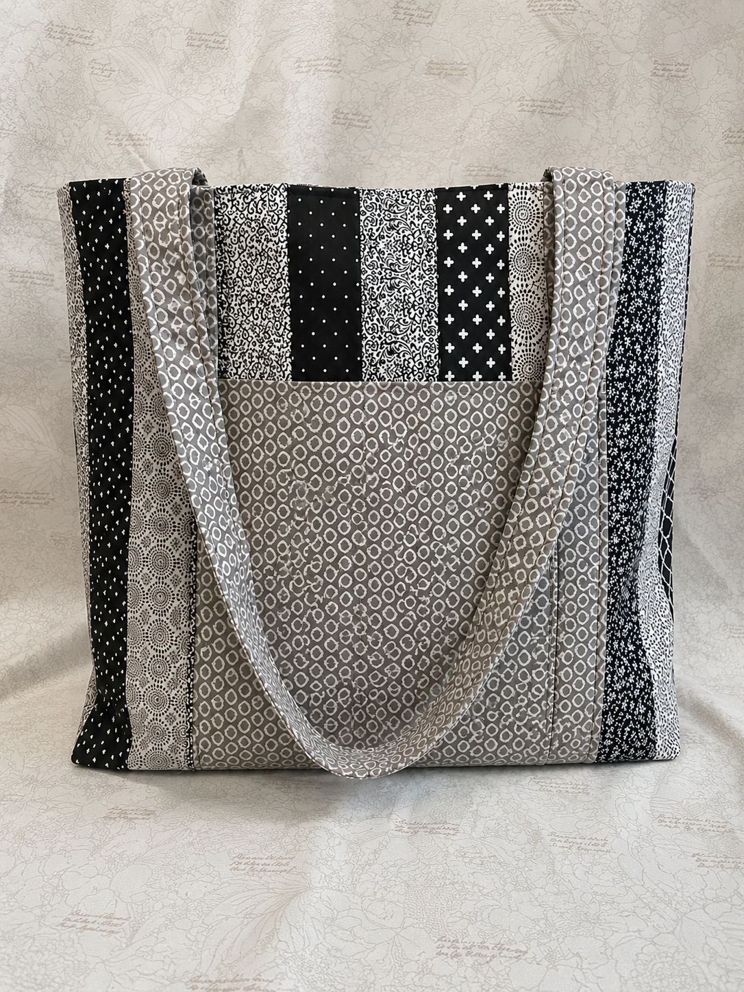 Silver & Shadow Pocket Tote (X-Large)