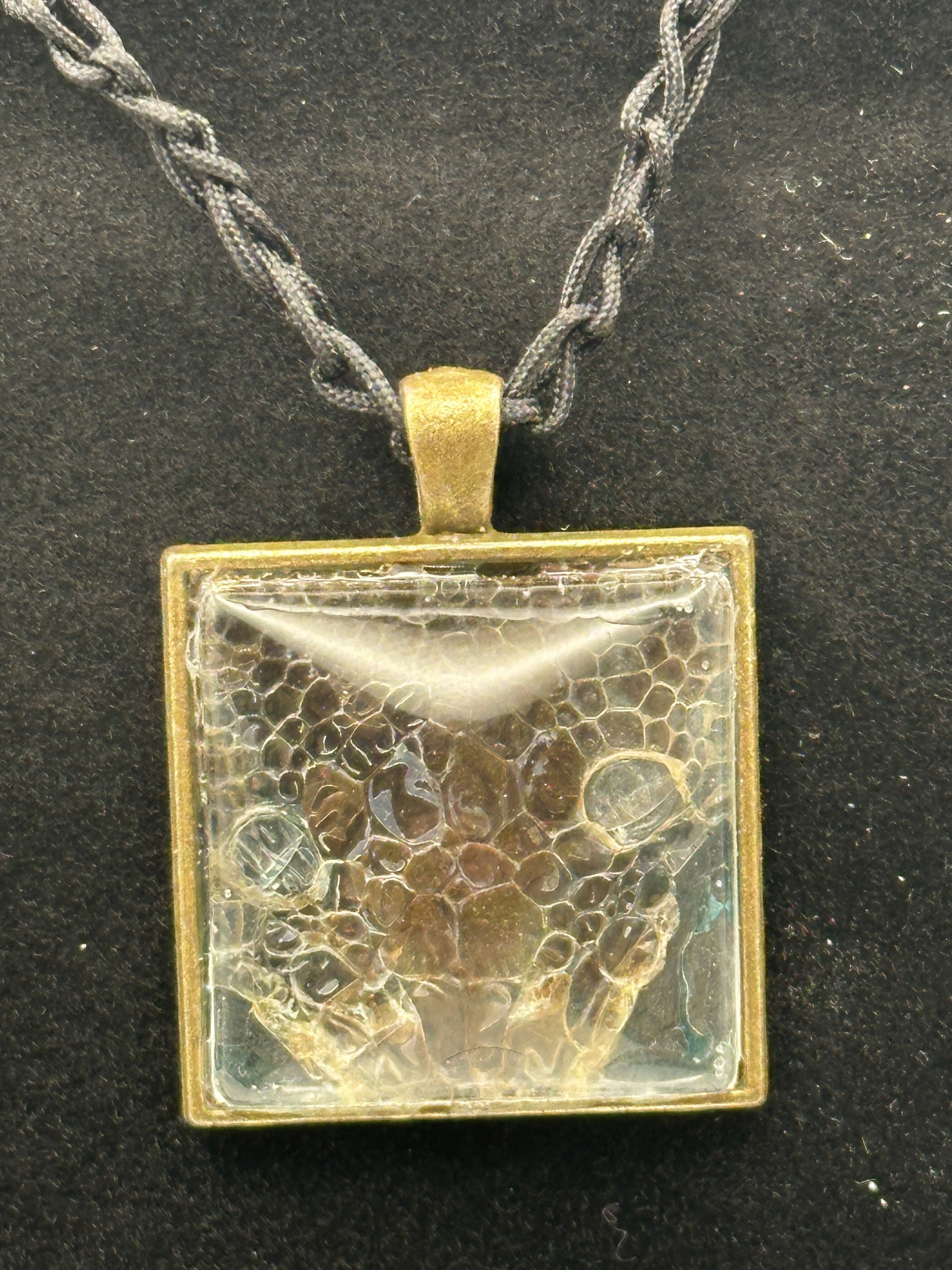 Scaly Elegance Pendant
