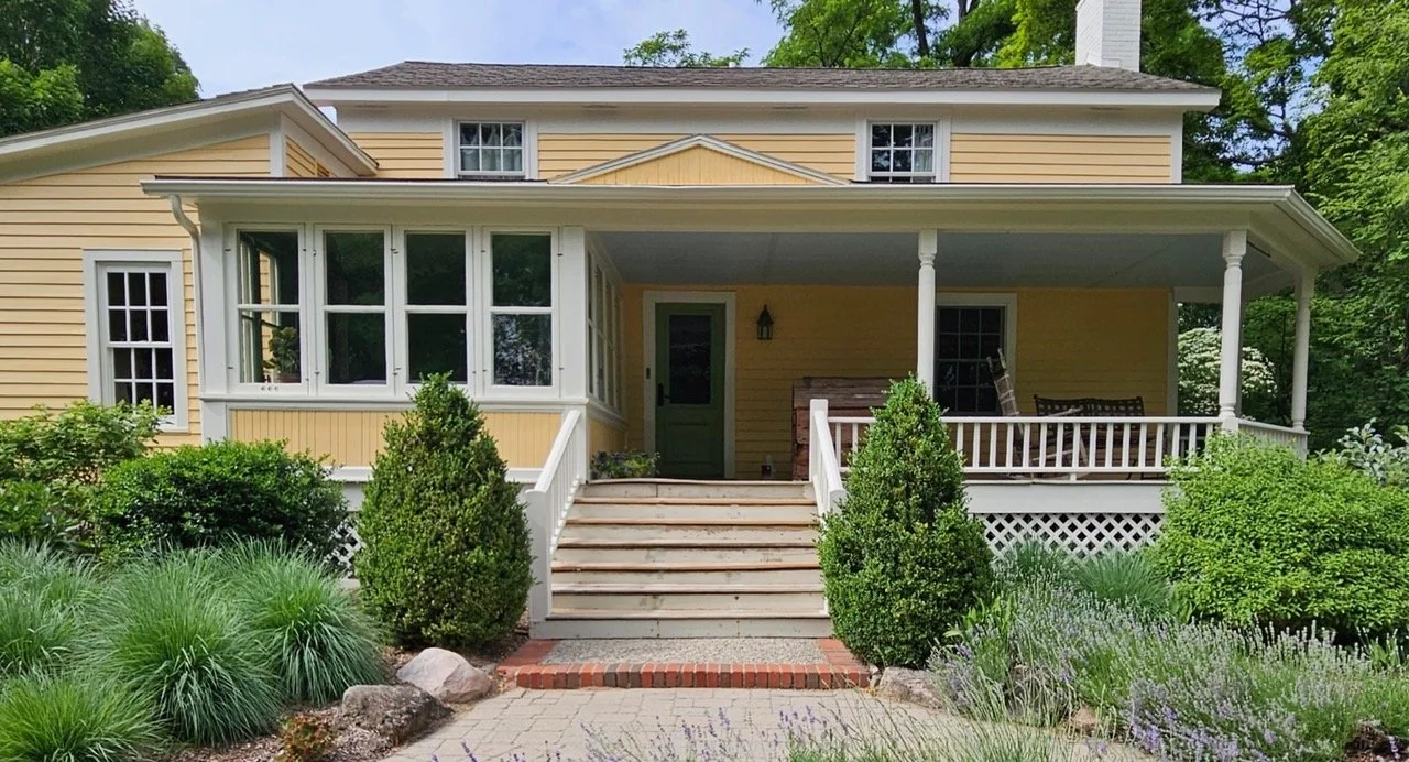 exterior paint yellow.jpg