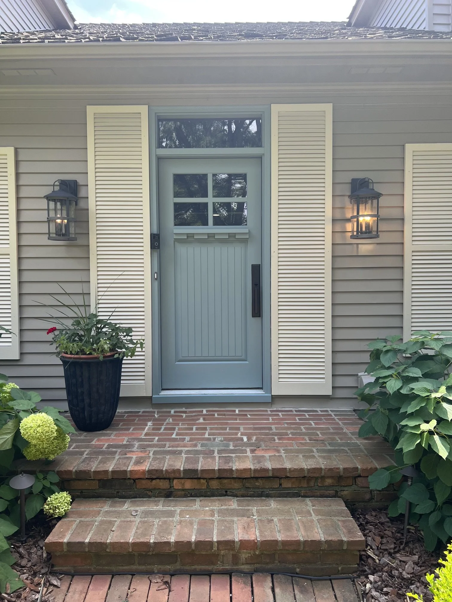 exterior paint_to _light.jpeg