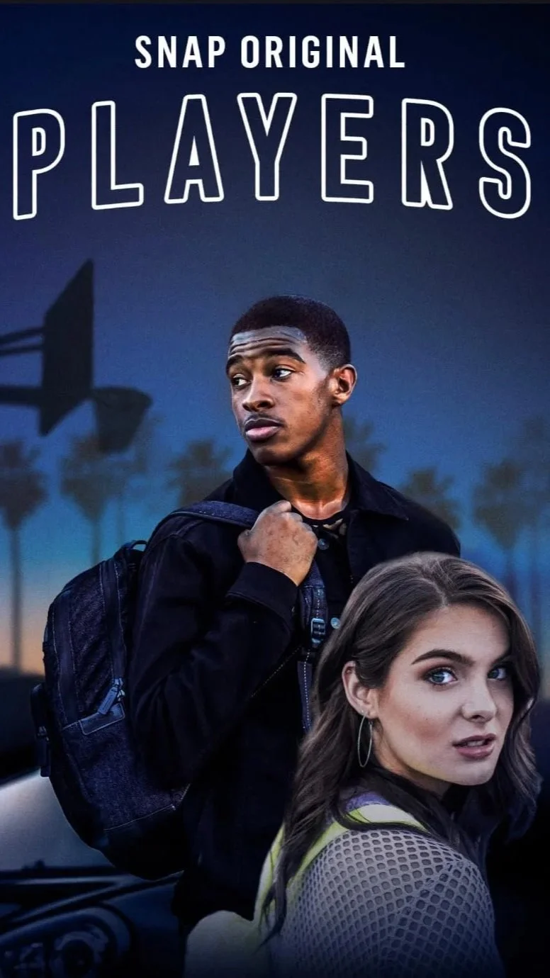 A promotional poster for the Netflix series "Players" featuring a young man with a backpack and a young woman with earrings, set against a background of palm trees and a cloudy sky at dusk.