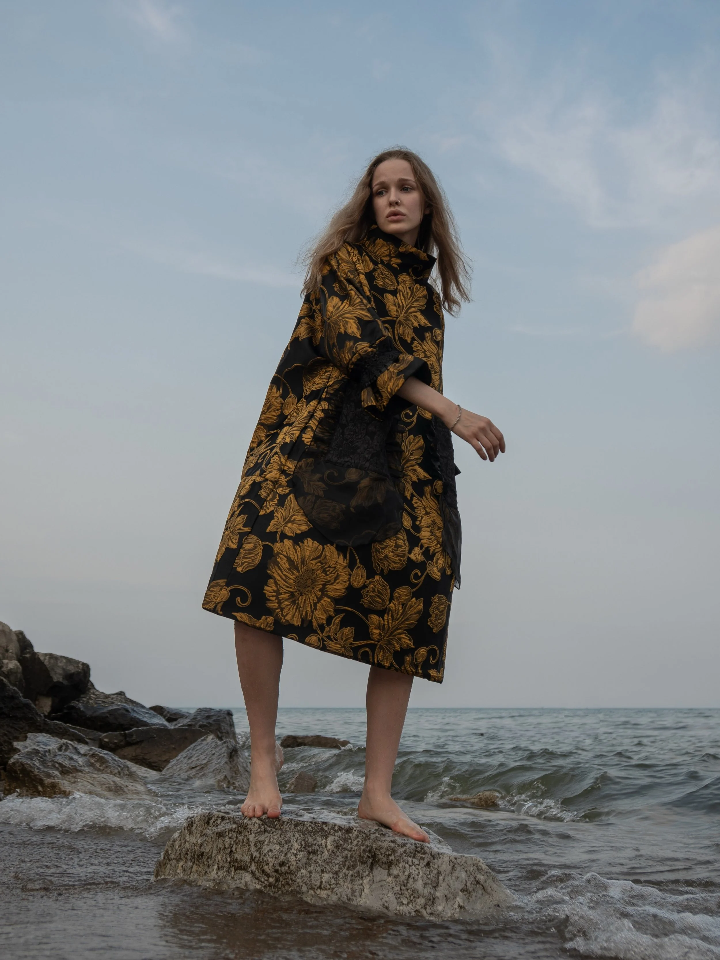 SUMMER SOLICE

The crowds begin to disappear. The light softens. The wind carries just enough cool air to remind you the day is ending, but not that it&rsquo;s over.

This editorial wasn&rsquo;t created to tell a dramatic story.

It was created to ca