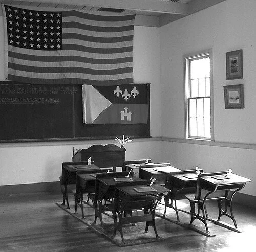 Early–Mid‑1900s — Decline of Louisiana French