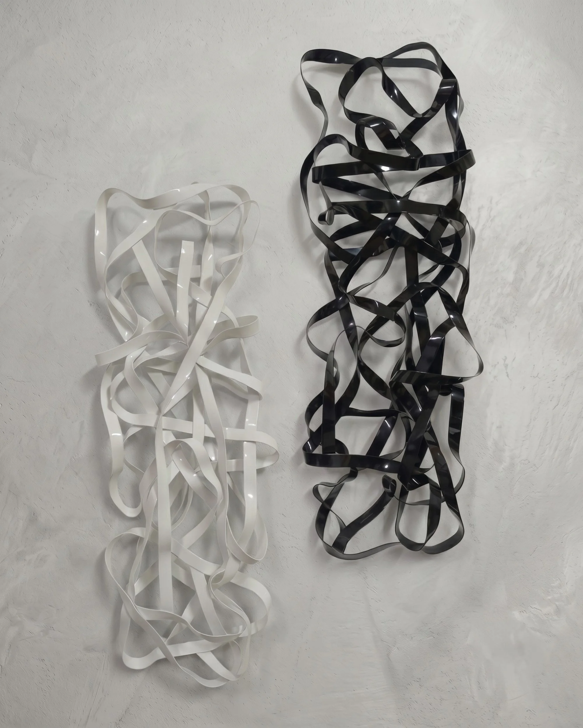 black-and-white-abstract-ribbon-metal-wall-art-set.jpg