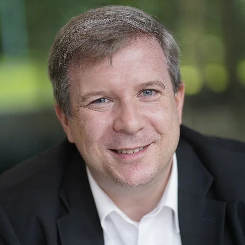 Dr. Arnd Nenstiel