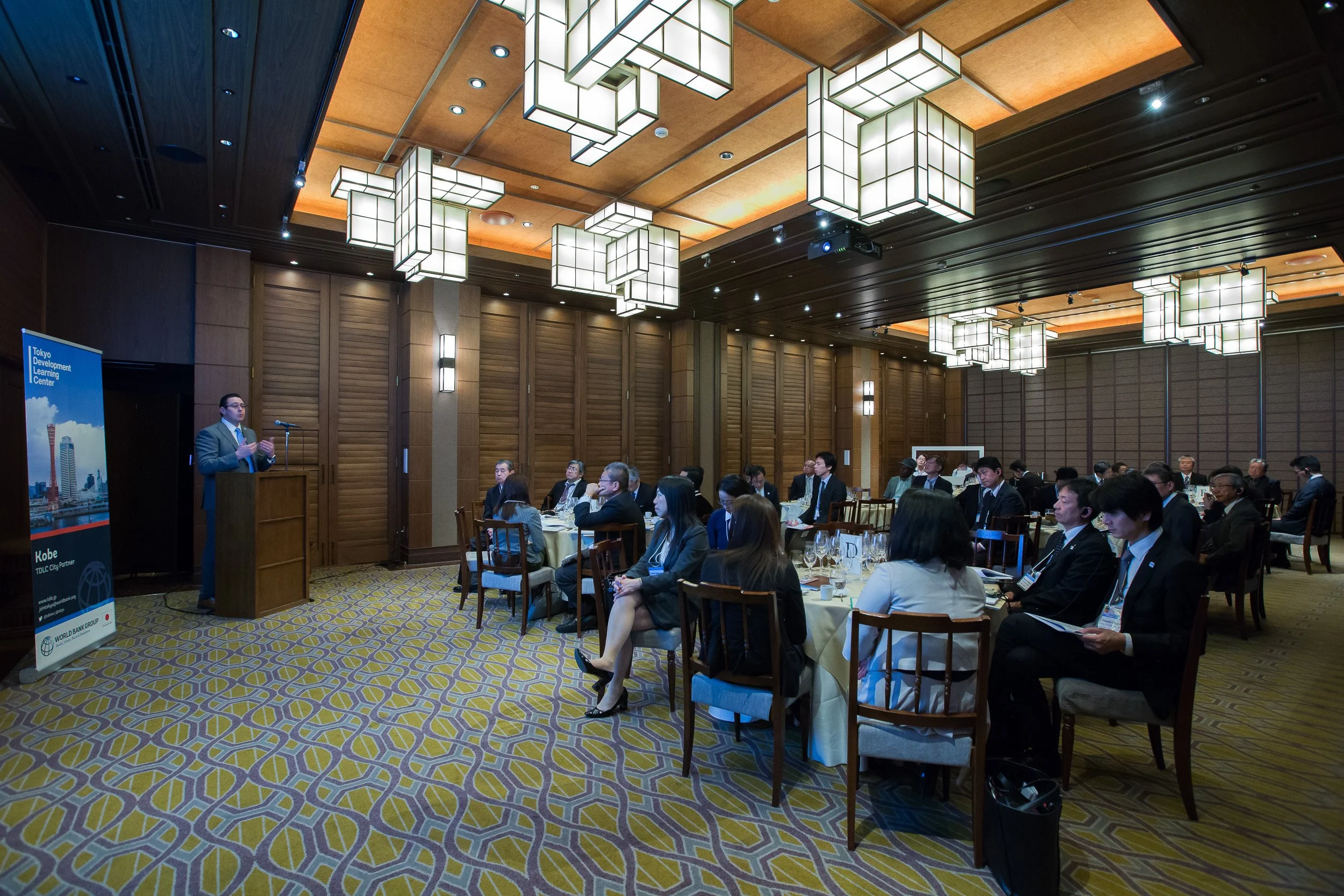 world-bank-tokyo-development-learning-center-panel-corporate-event-photographer-japan.jpg