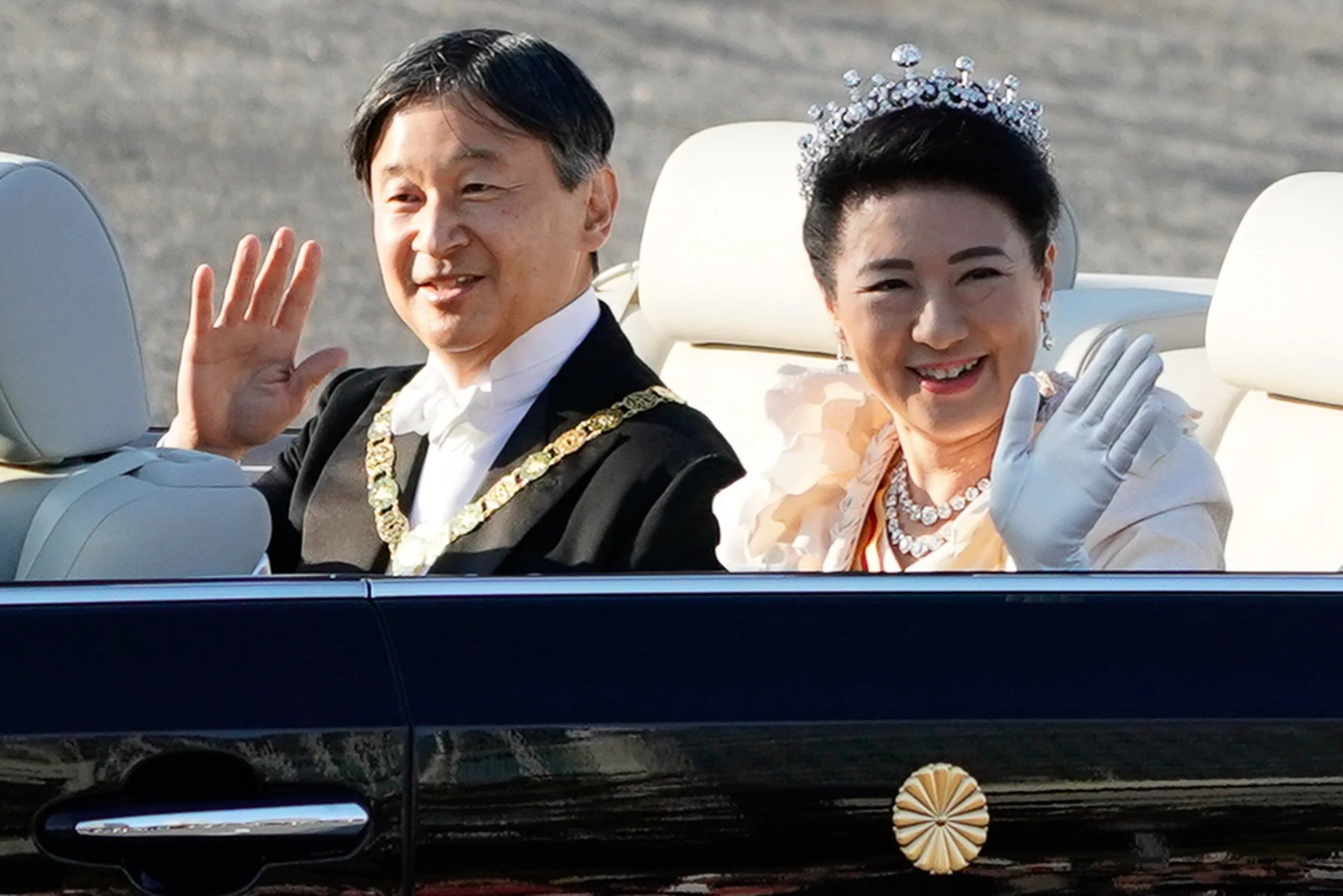 japanese-emperor-empress-enthronement-parade-photojournalist-christopher-jue.jpg