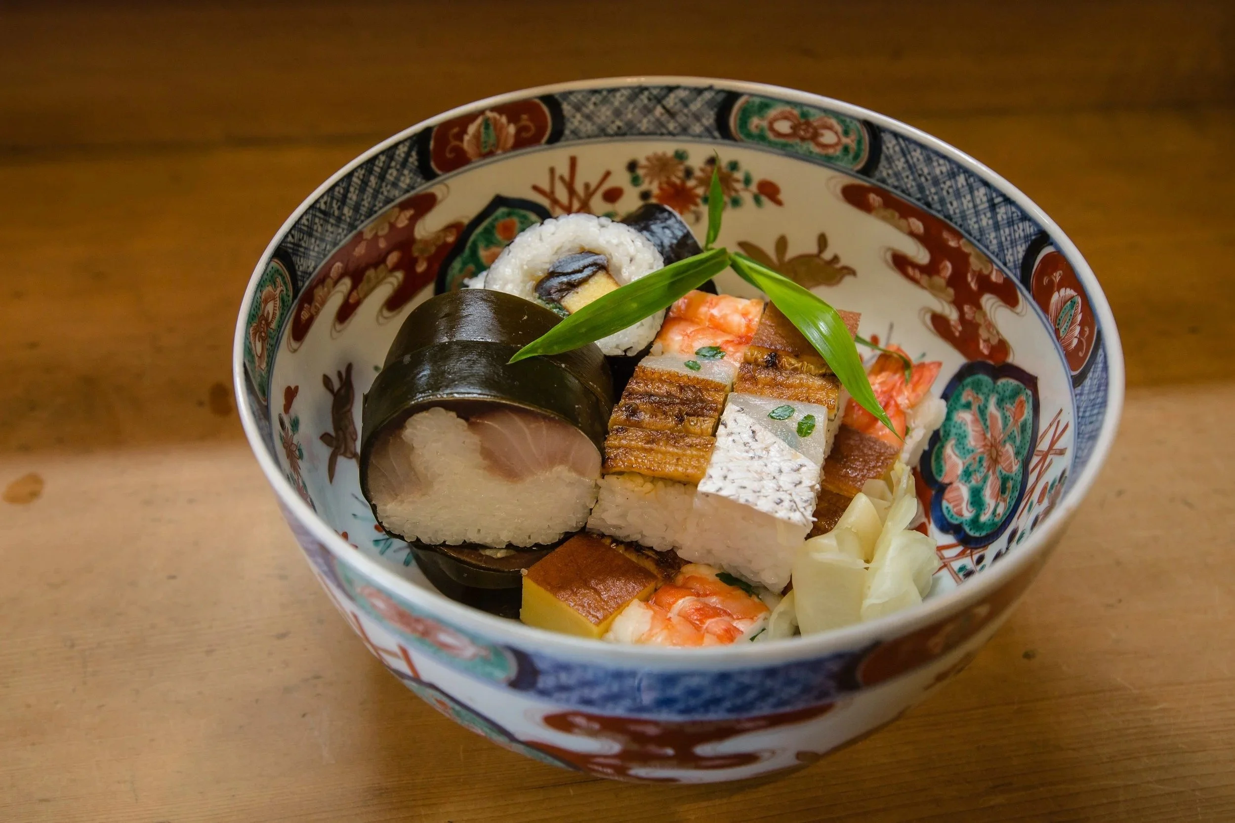 assorted-sushi-pieces-decorative-bowl-wooden-tokyo-food-photographer.jpg