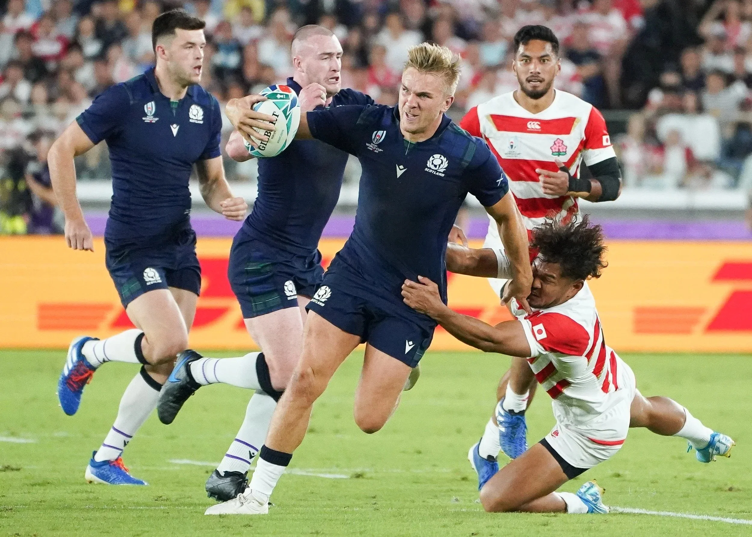 rugby-world-cup-scotland-japan-tackle-tokyo-sports-photographer.jpg