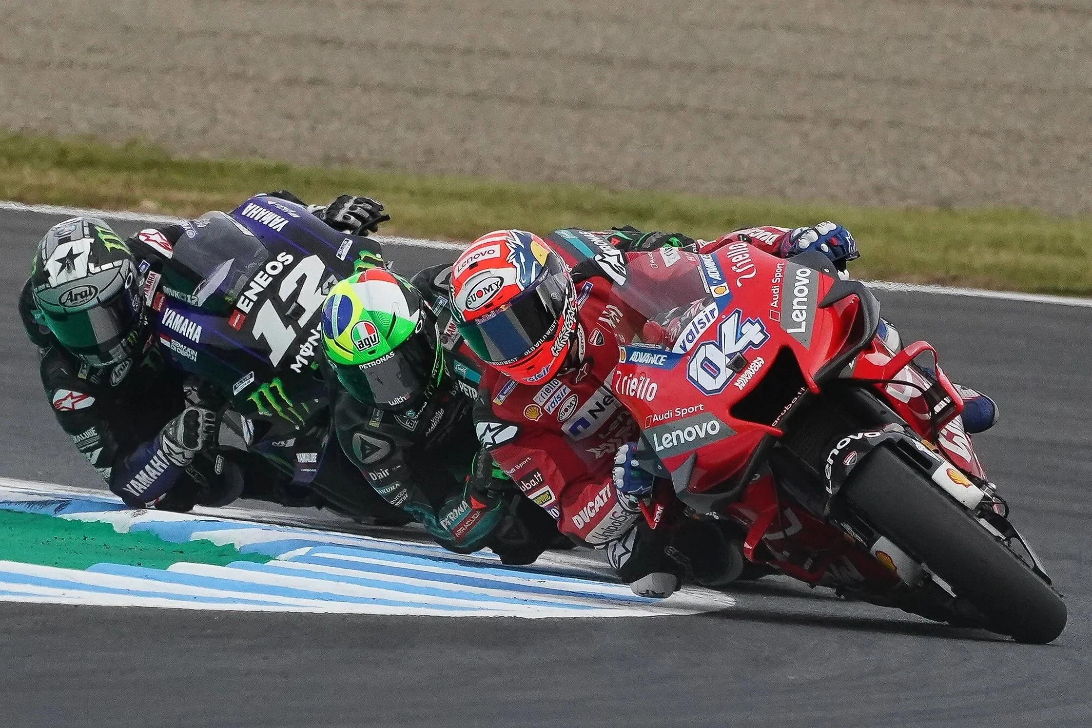 motogp-riders-cornering-pack-tokyo-sports-photographer.jpg