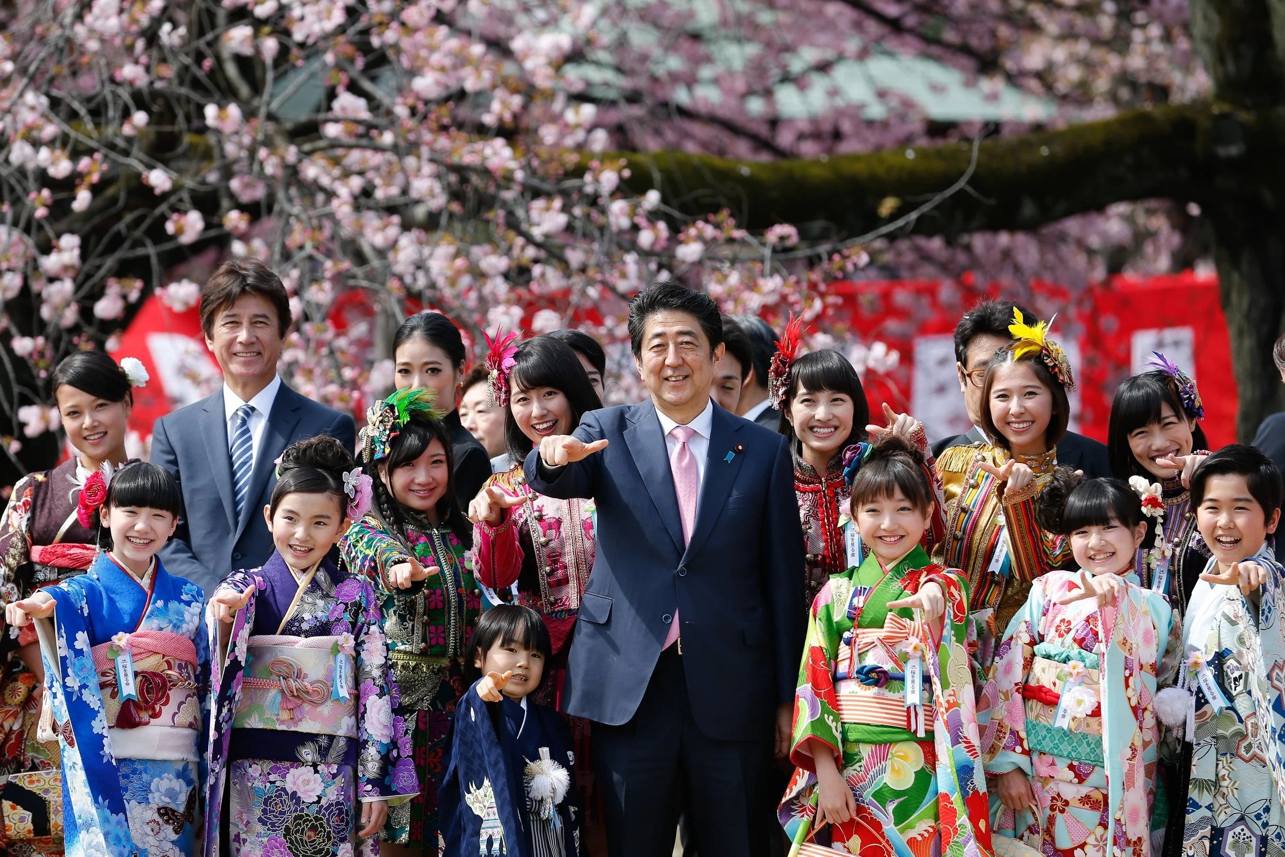 shinzo-abe-cherry-blossom-childrens-festival-photojournalist-christopher-jue.jpg