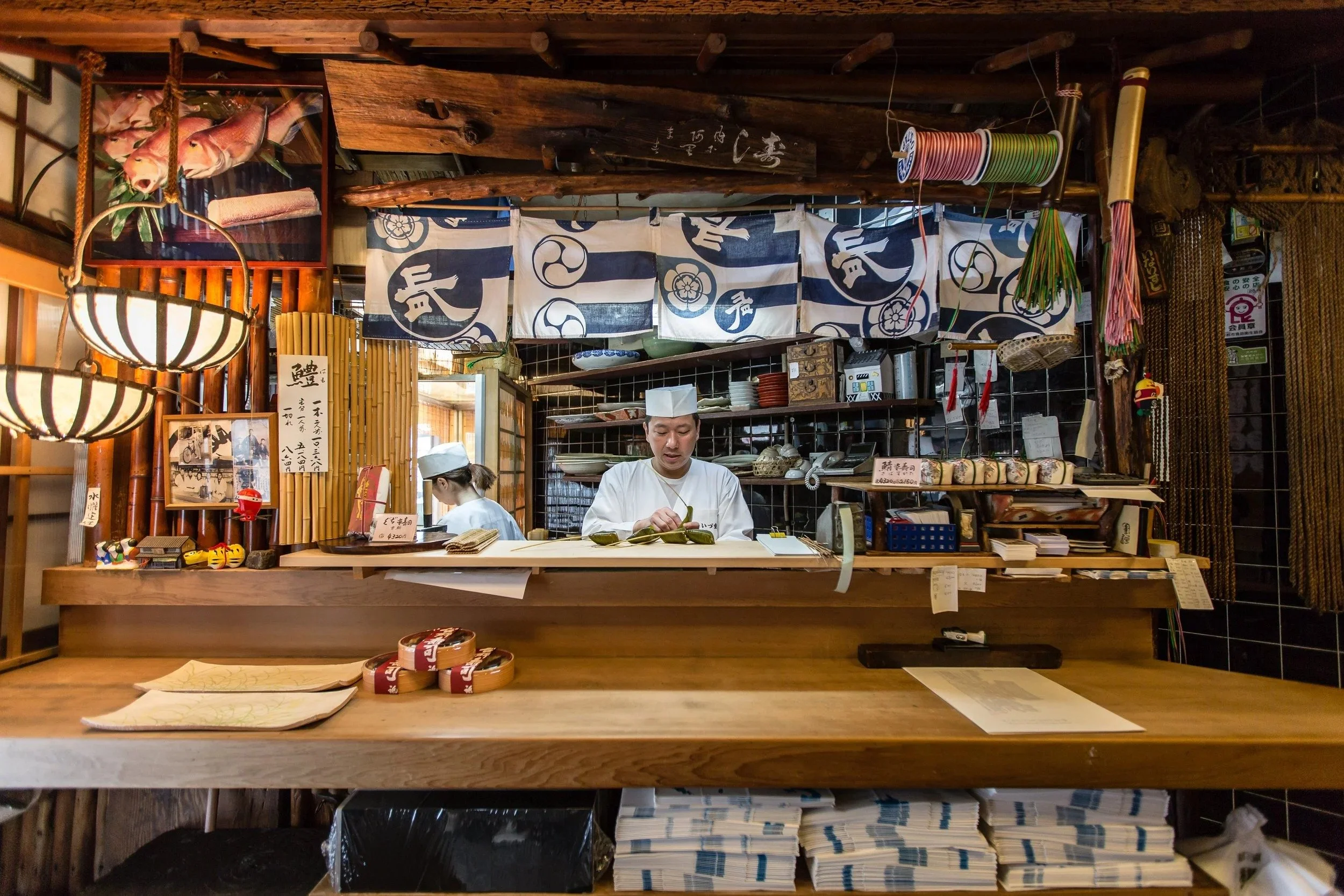 interior-traditional-japanese-restaurant-kitchen-chefs-tokyo-food-photographer.jpg