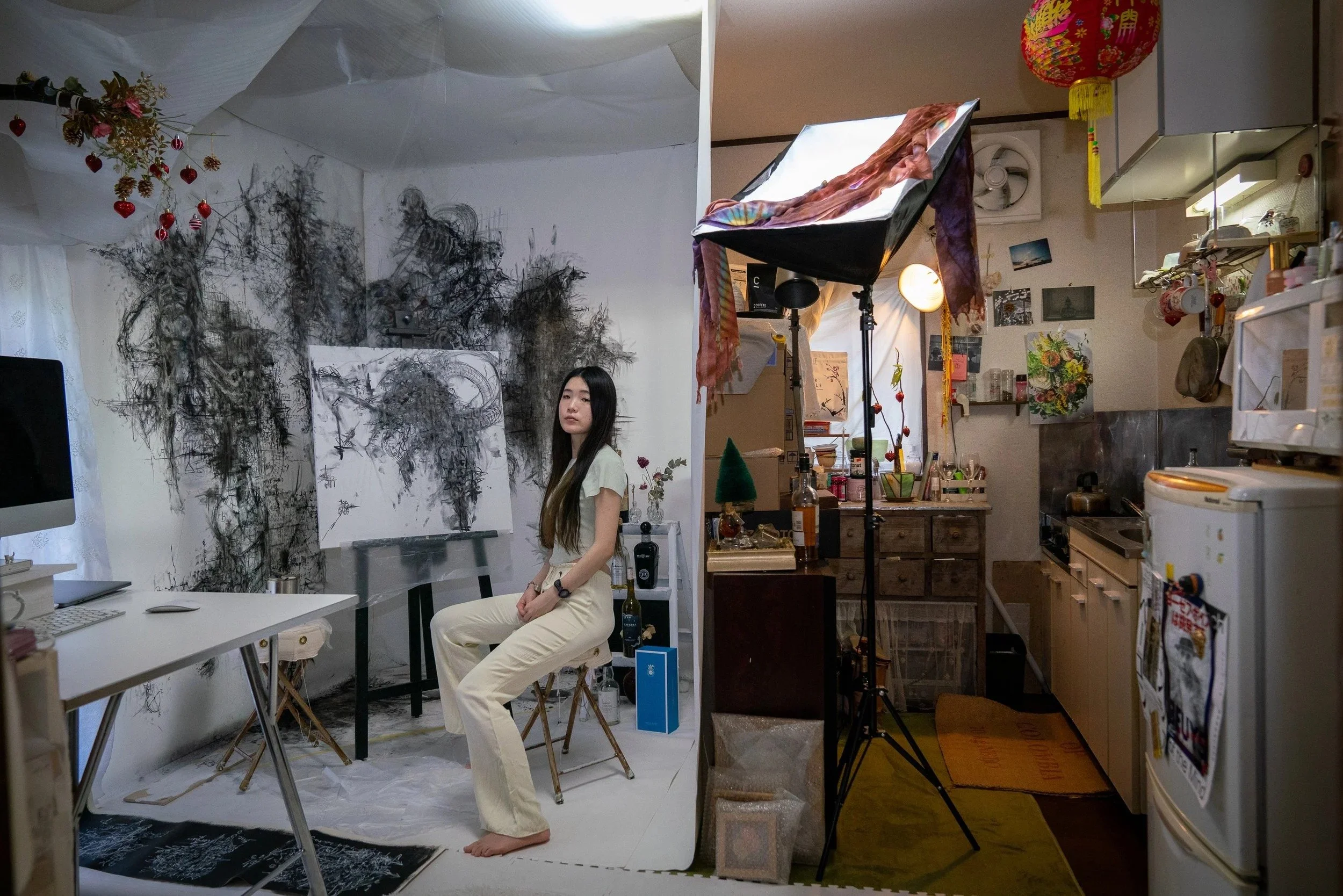 artist-home-studio-portrait-tokyo-portrait-photographer.jpg