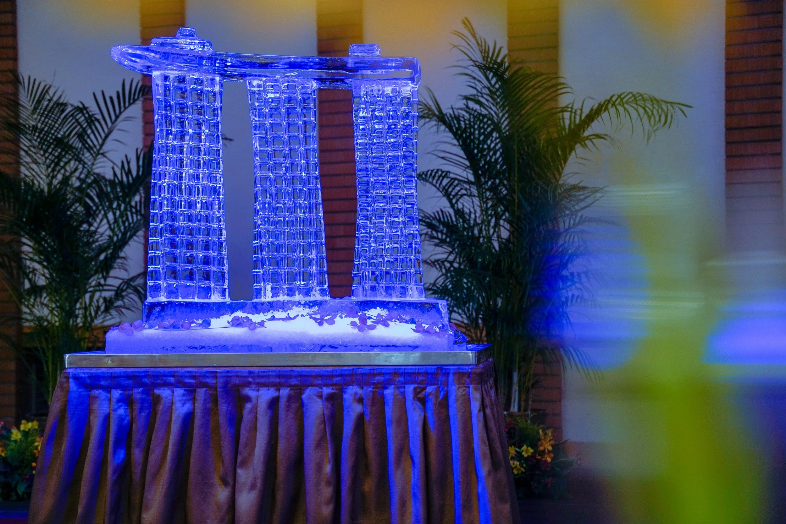 ice-sculpture-corporate-gala-reception-corporate-event-photographer-japan.jpg