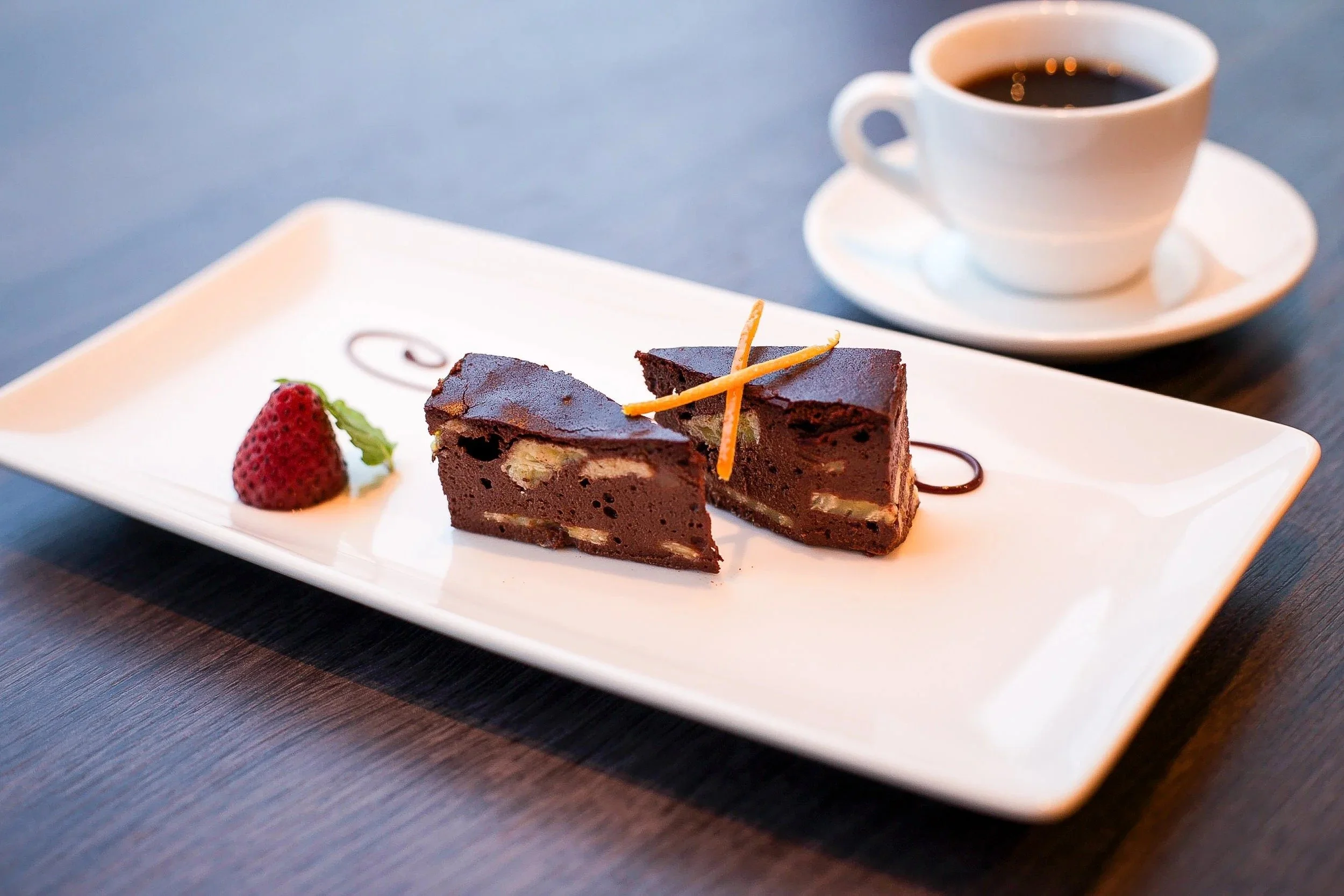 dessert-plate-slices-chocolate-mousse-cake-tokyo-food-photographer.jpg