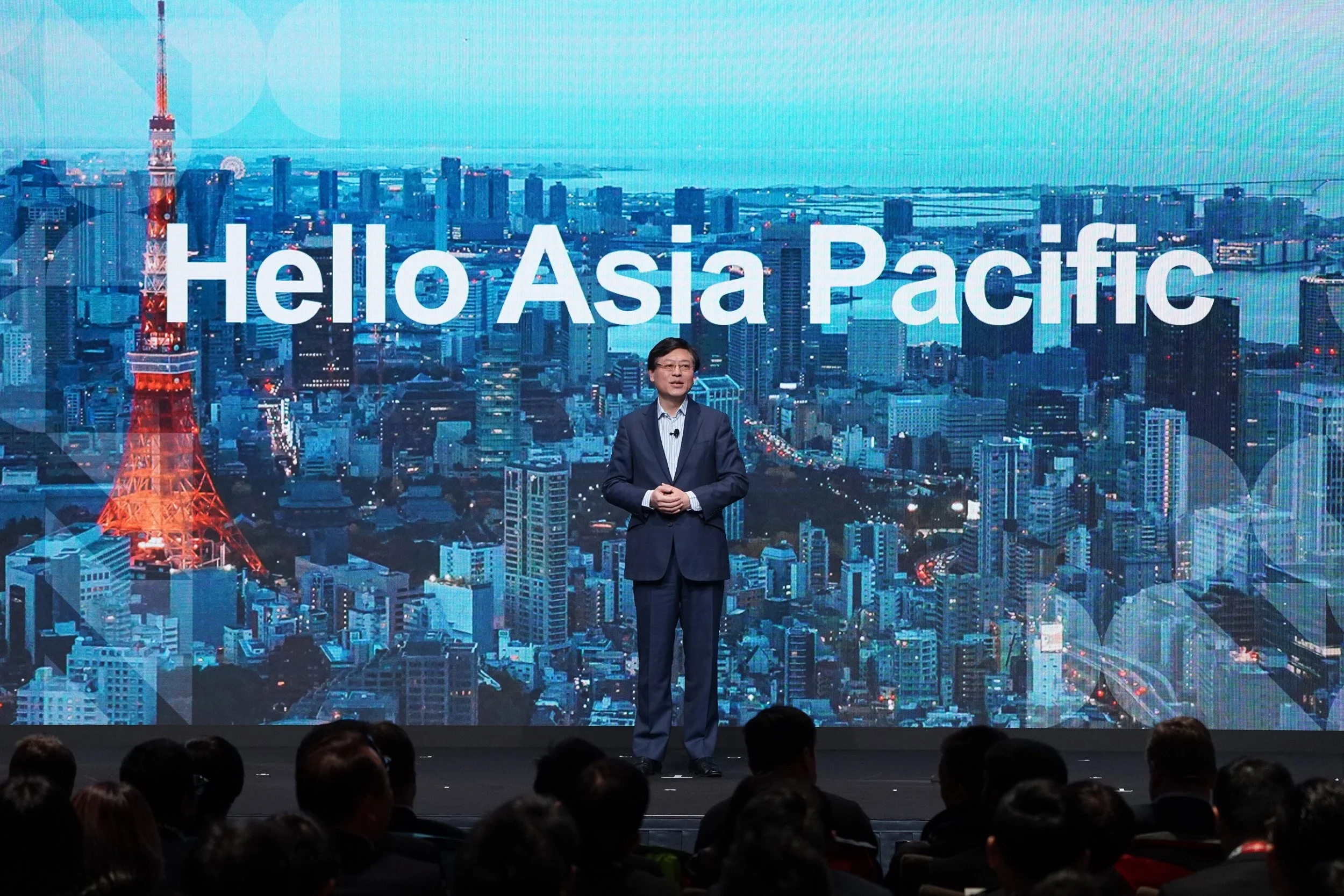 lenovo-ceo-yang-yuanqing-hello-asia-pacific-corporate-event-photographer-japan.jpg