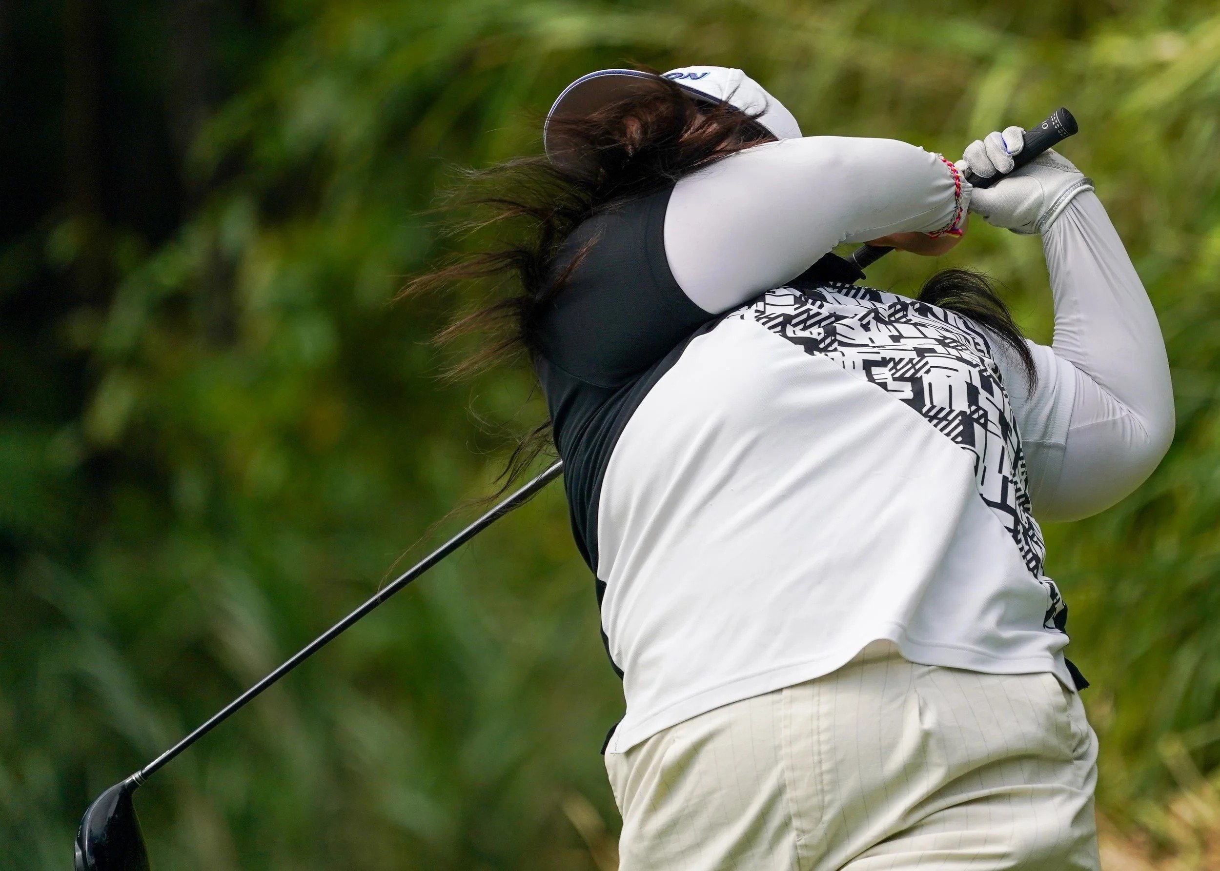 womens-golf-swing-follow-through-tokyo-sports-photographer.jpg