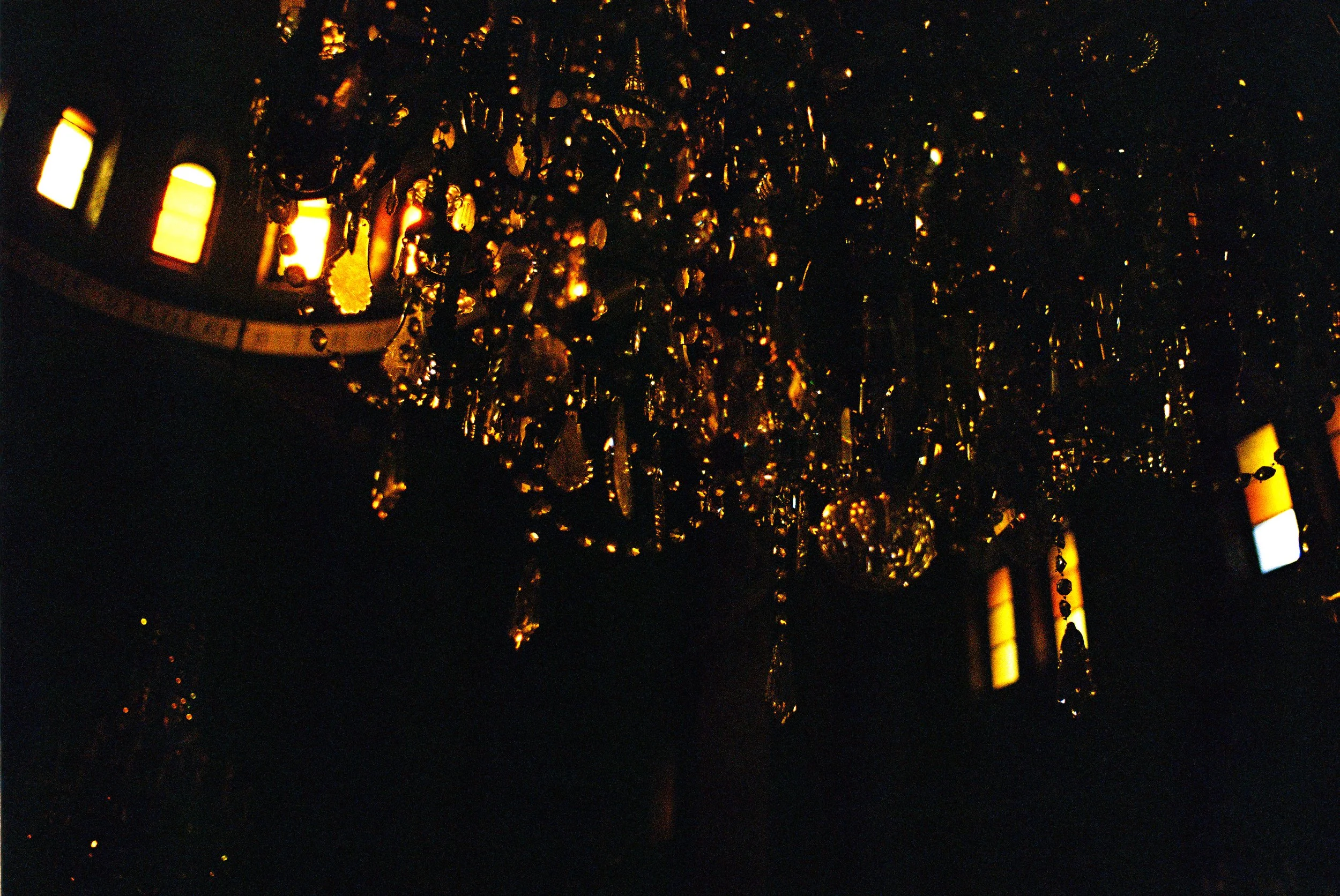 R1-09061-016A.jpg