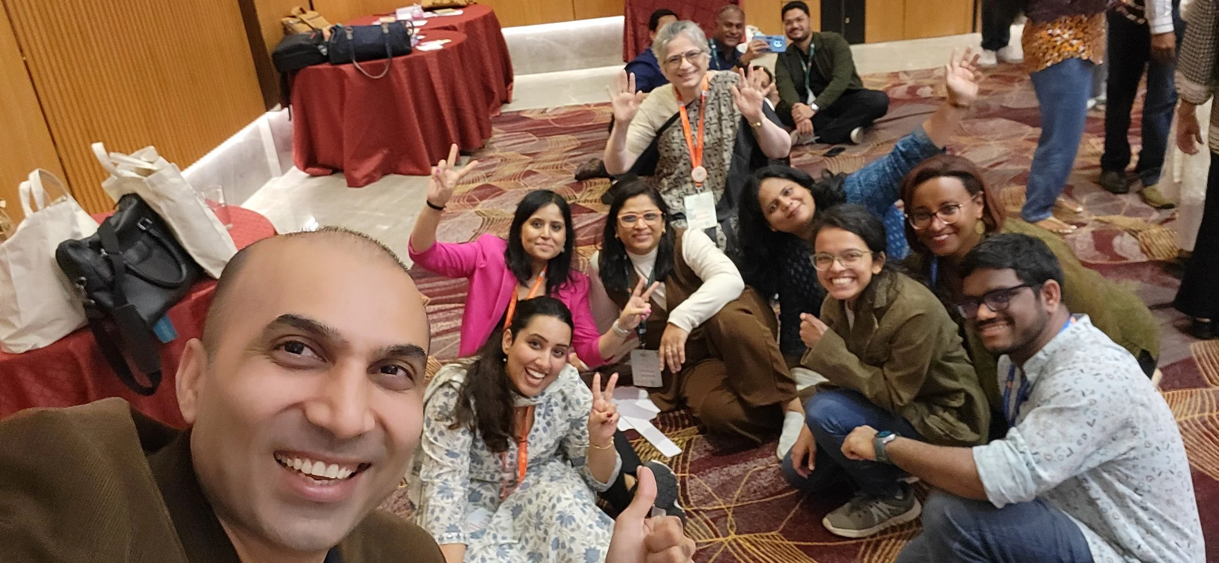 Kundan facilitating a small-group discussion with founders, New Delhi
