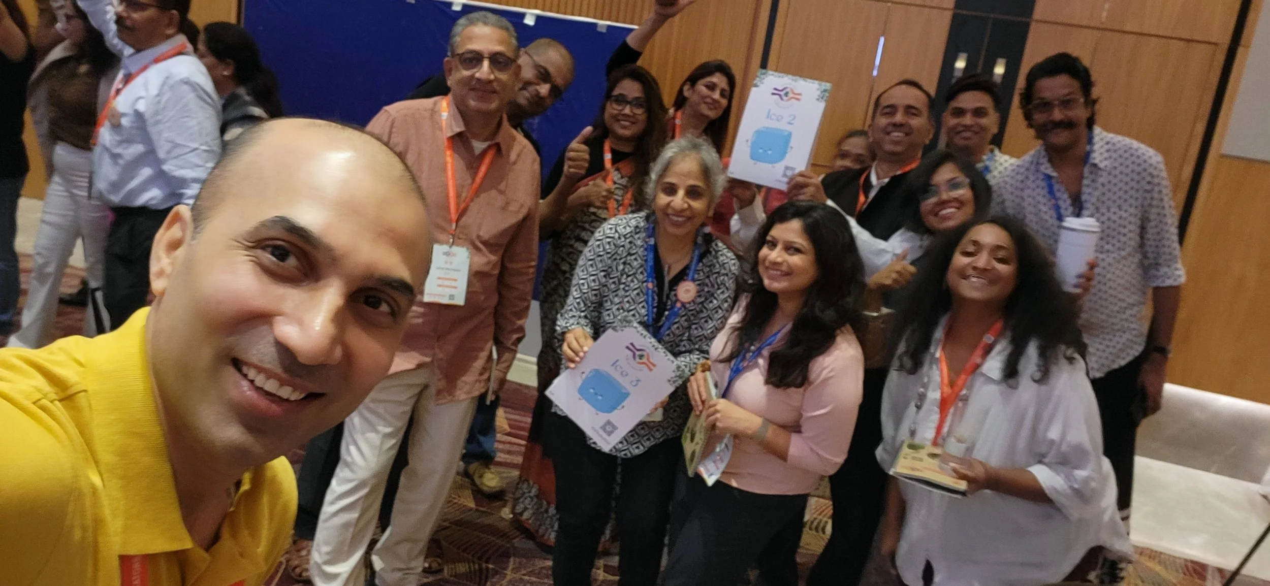 Kundan facilitating a small-group discussion with founders, New Delhi