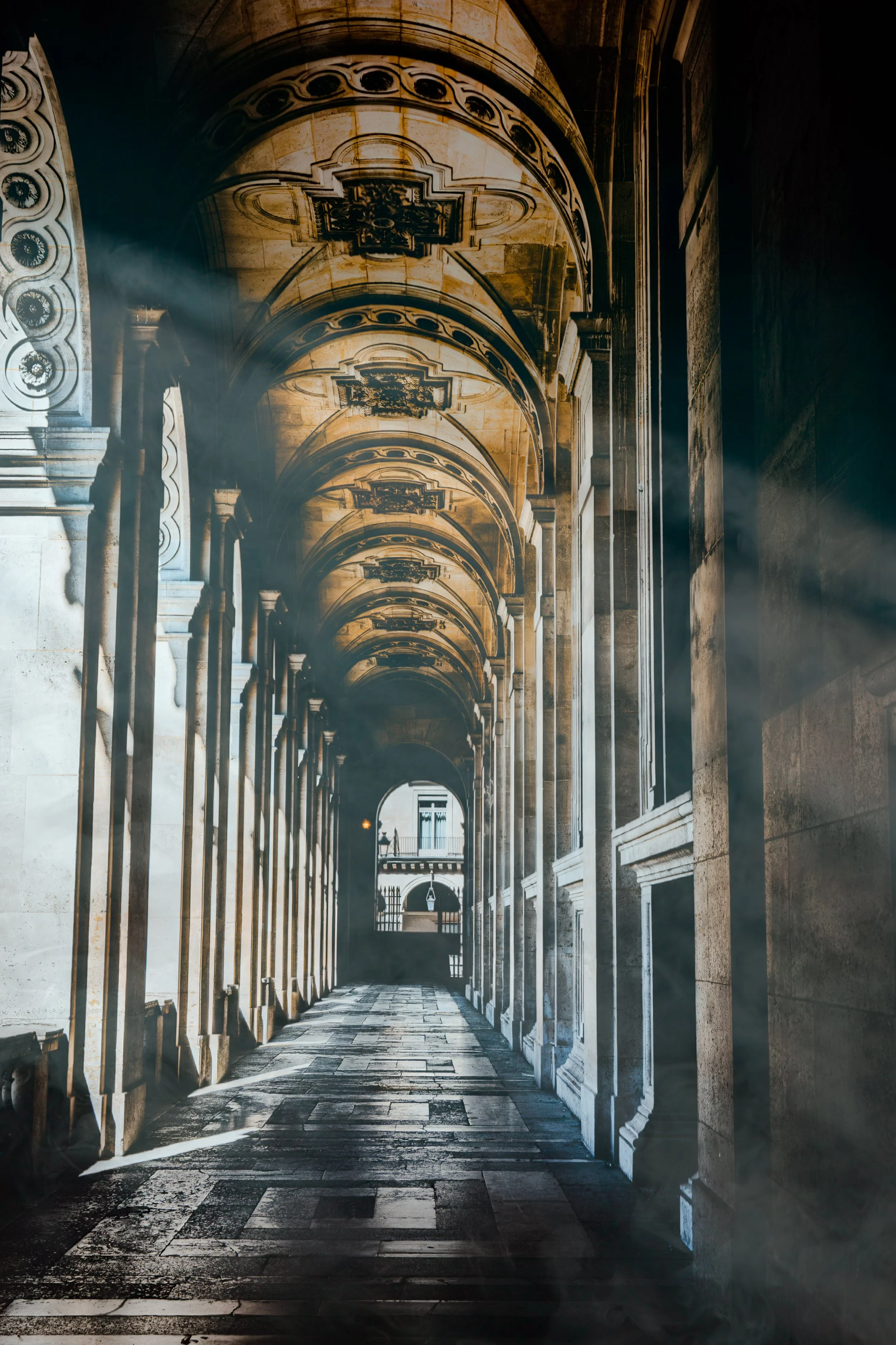 galerie louvre ext.jpg