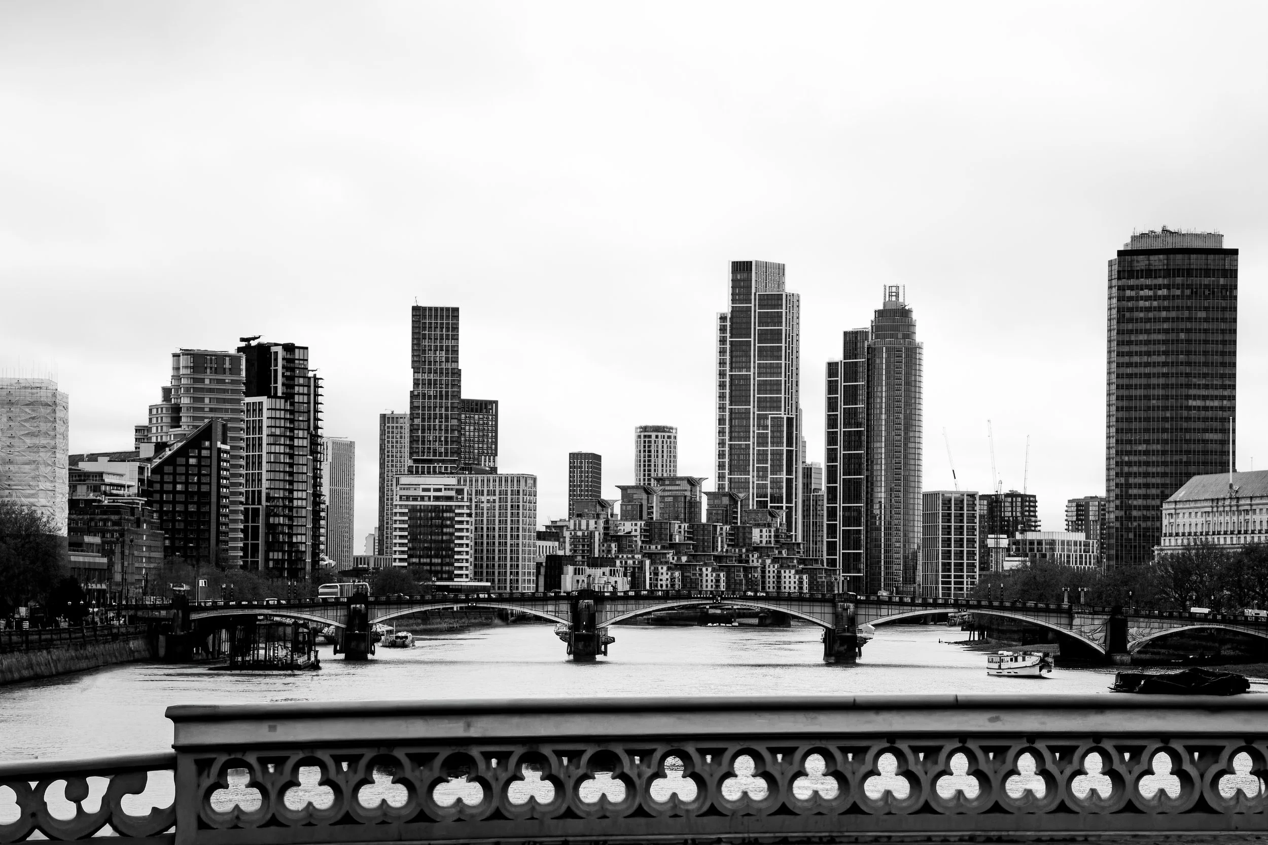 Vauxhall Bridge.jpg