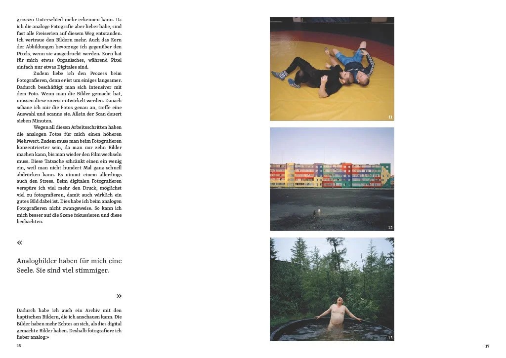 Drei Fotos, die jeweils verschiedene Szenen zeigen: Das erste Bild zeigt eine Trainerin, die mit einem Kind beim Wrestling trainiert, das auf einem Turnmatten liegt. Das zweite Bild zeigt eine farbenfrohe Containeranlage am Wasser. Das dritte Bild ze