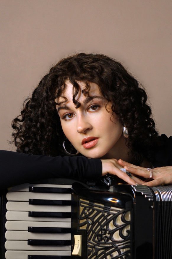 EAccordionLayingCREAMBG.jpg