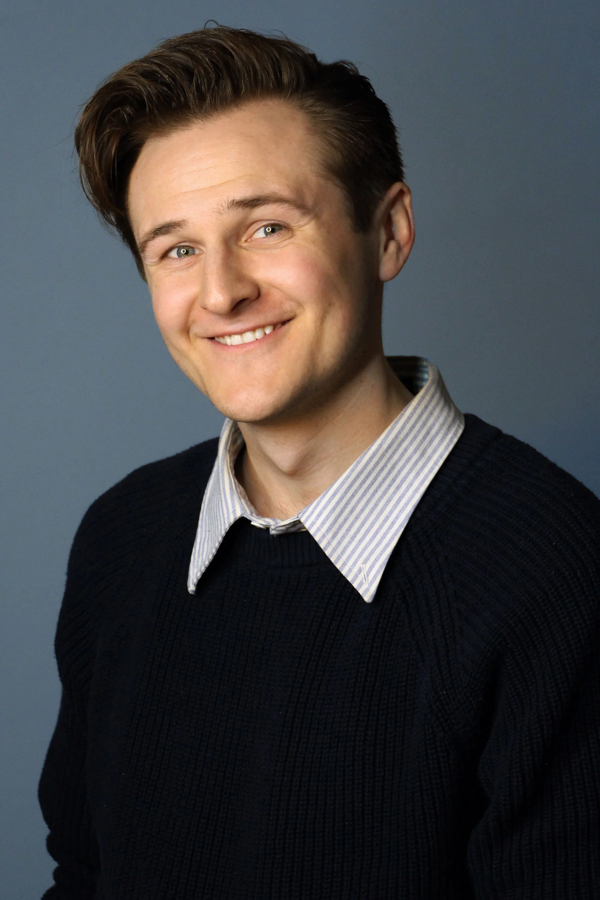 nostachesmilebluebgCROPPED.jpg
