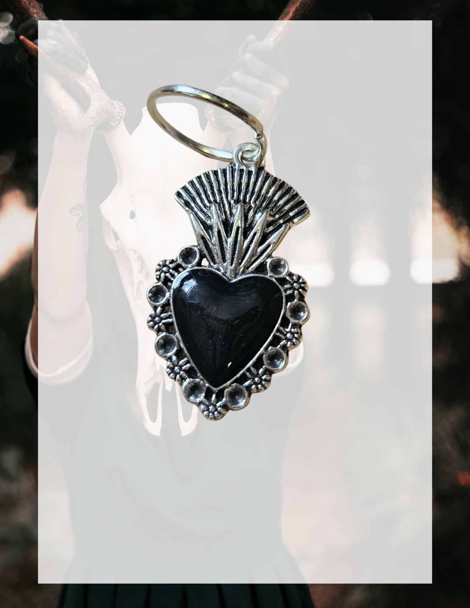 anneau-charm-coeur-sacre-orne.jpg