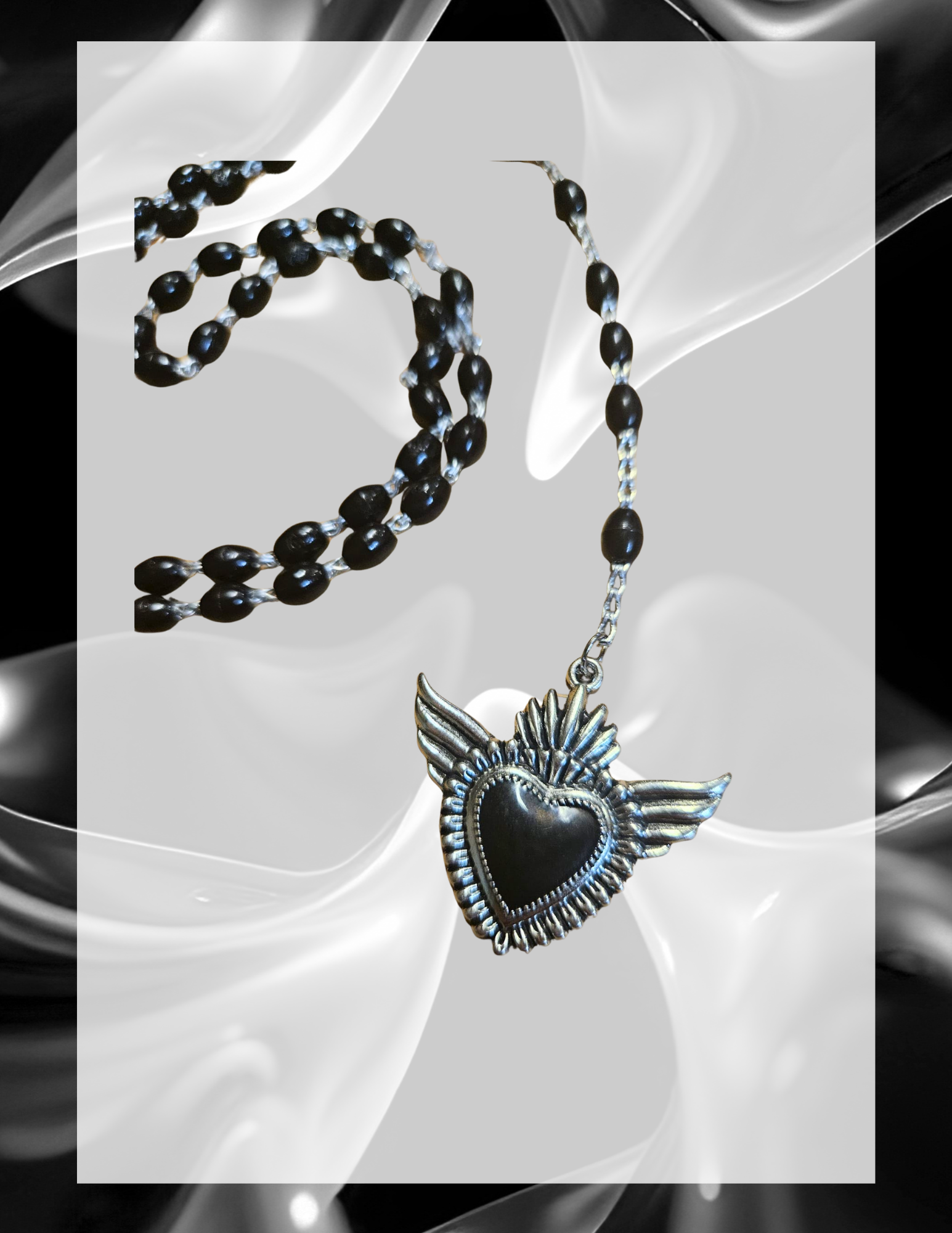 chapelet-noir-gothique-perles-argent.jpg