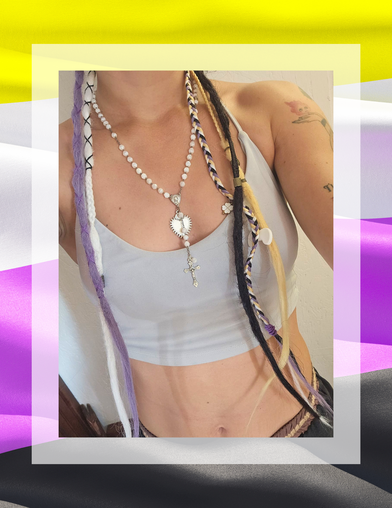 Dreadlocks & Tresses Ponytail · Fierté Non binaire · Henlon