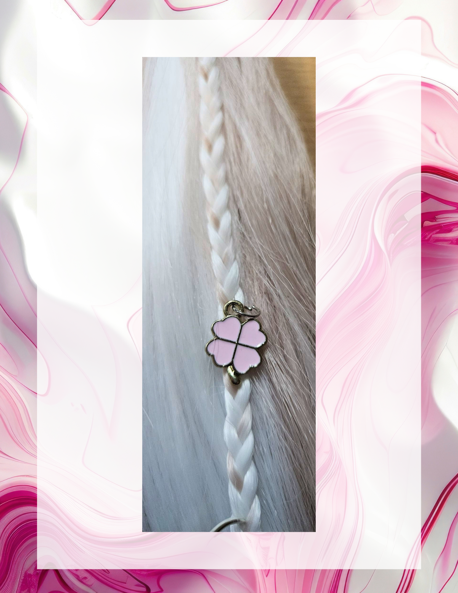 tresse-blanche-charm-trefle-rose.jpg