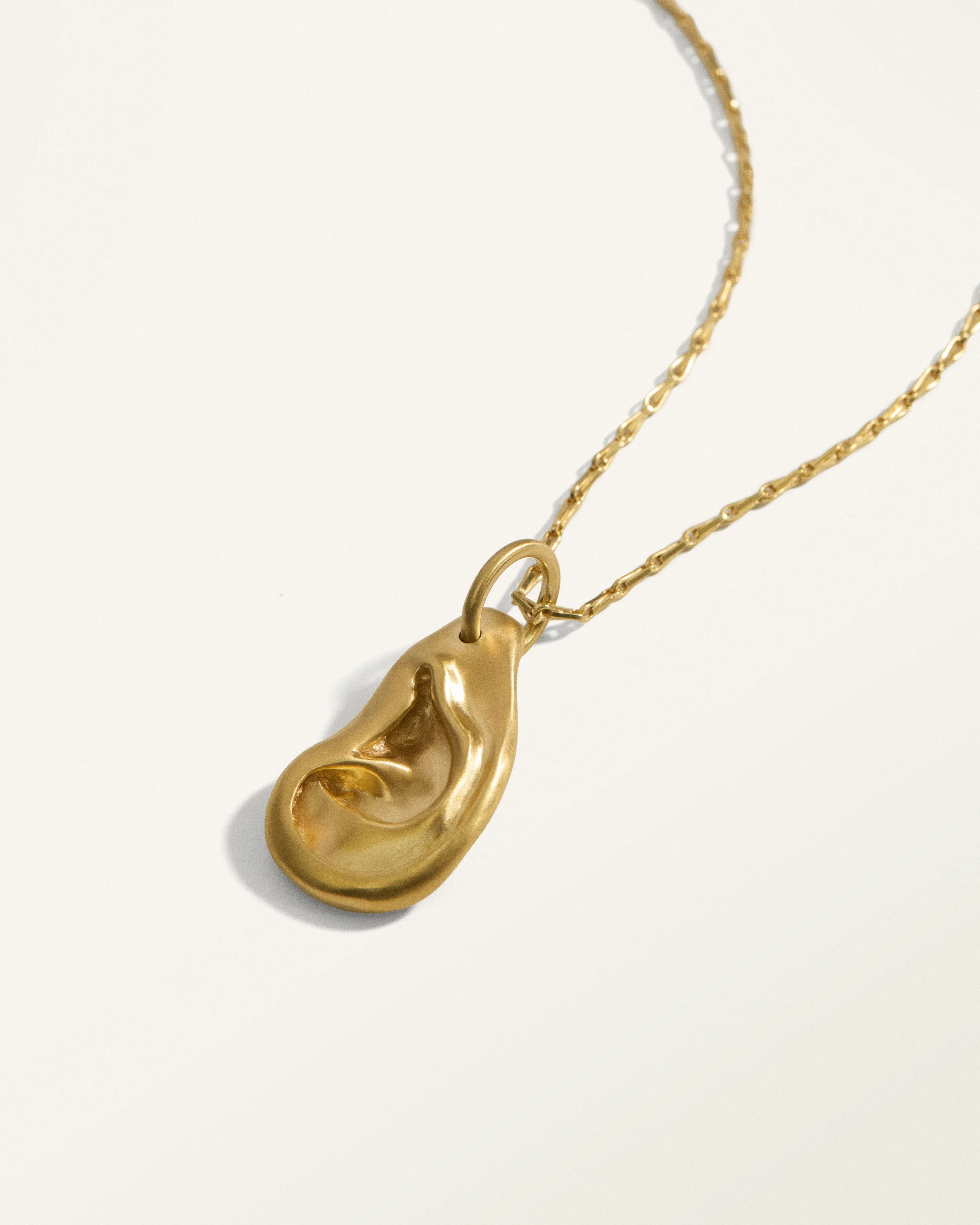 Tagtraum_Ear-Necklace_b_gold.jpg