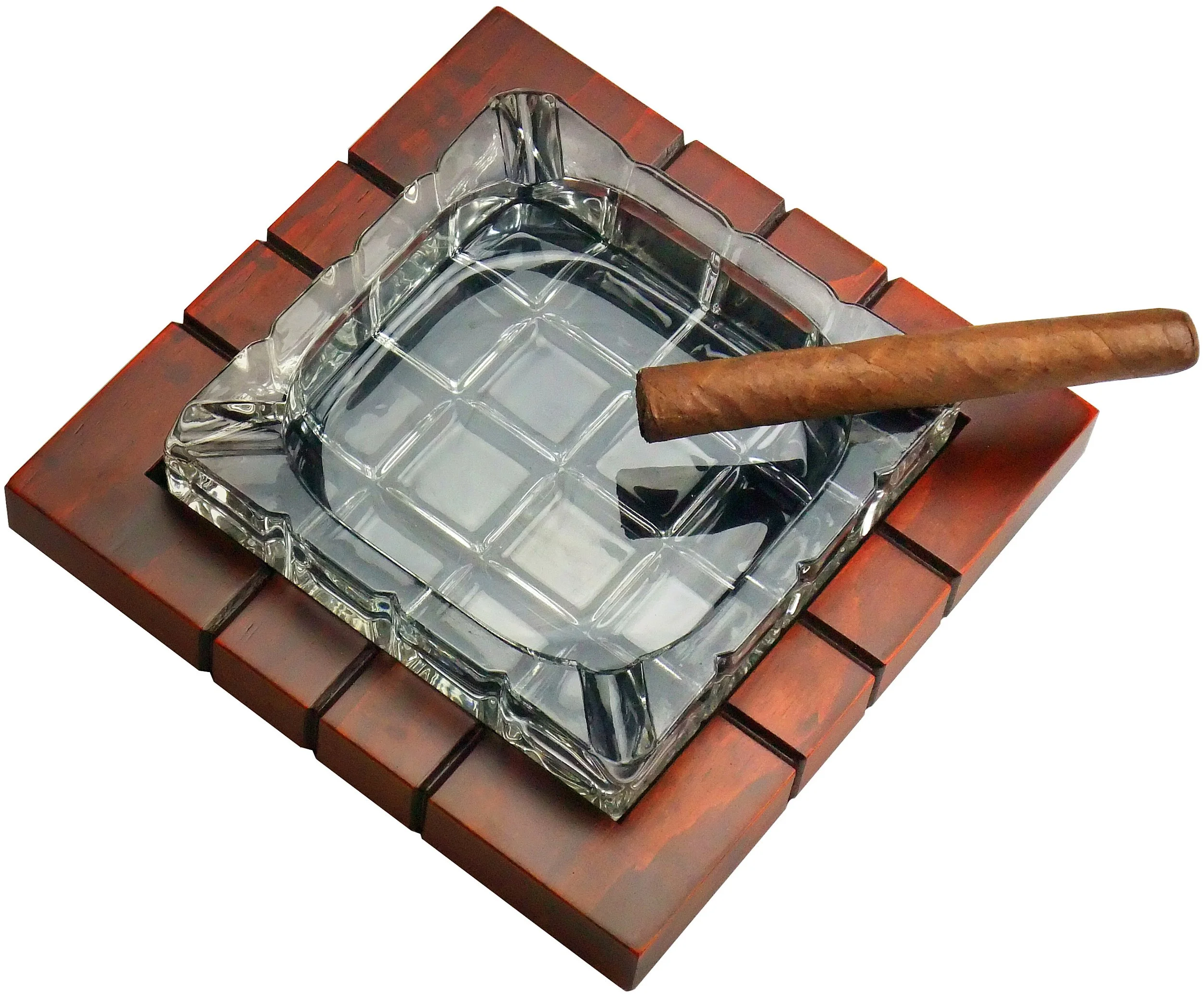 FOUR-CIGAR CRYSTAL ASHTRAY — $33.99
Cross-hatched crystal ashtray displayed on a rich wood base.
BUY NOW: https://square.link/u/rrmisrR7
