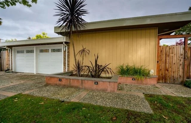 Home at 333 Kellogg Way in Santa Clara, California, seller represented by Realtor Anya Slutsky