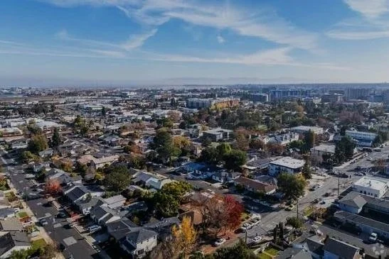 Redwood City, California community on the San Francisco Peninsula